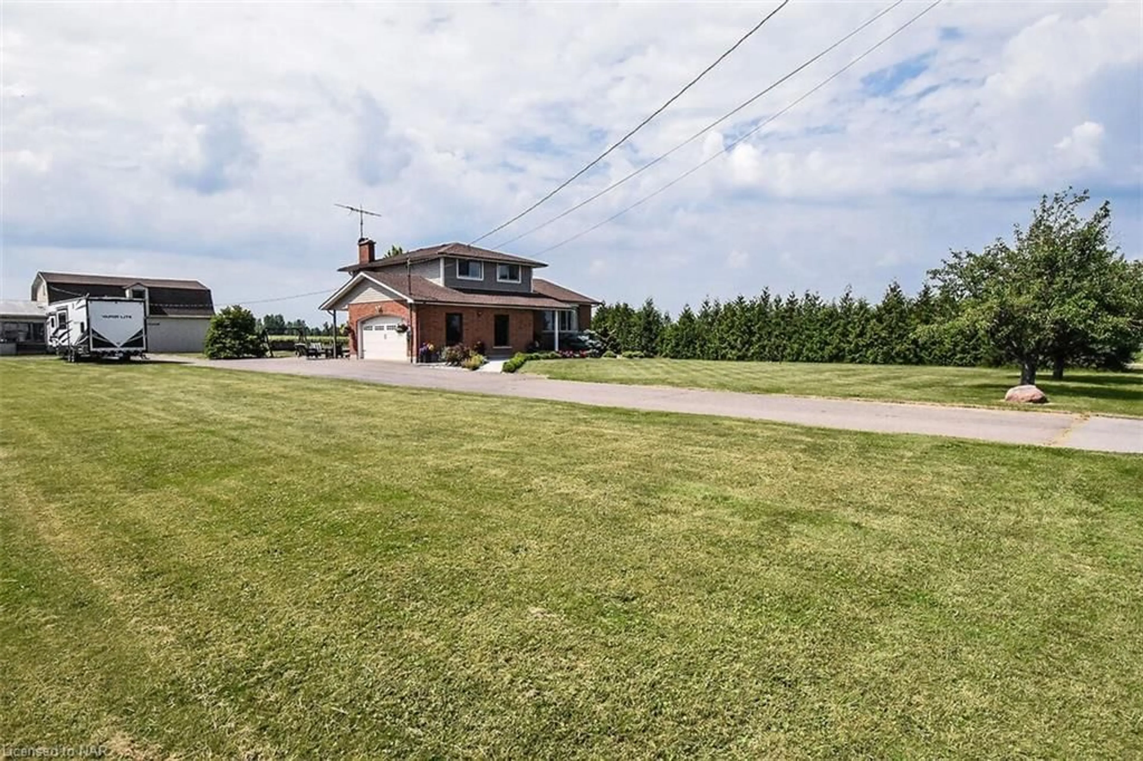 Frontside or backside of a home for 155 East West Line Rd, Niagara-on-the-Lake Ontario L0S 1J0