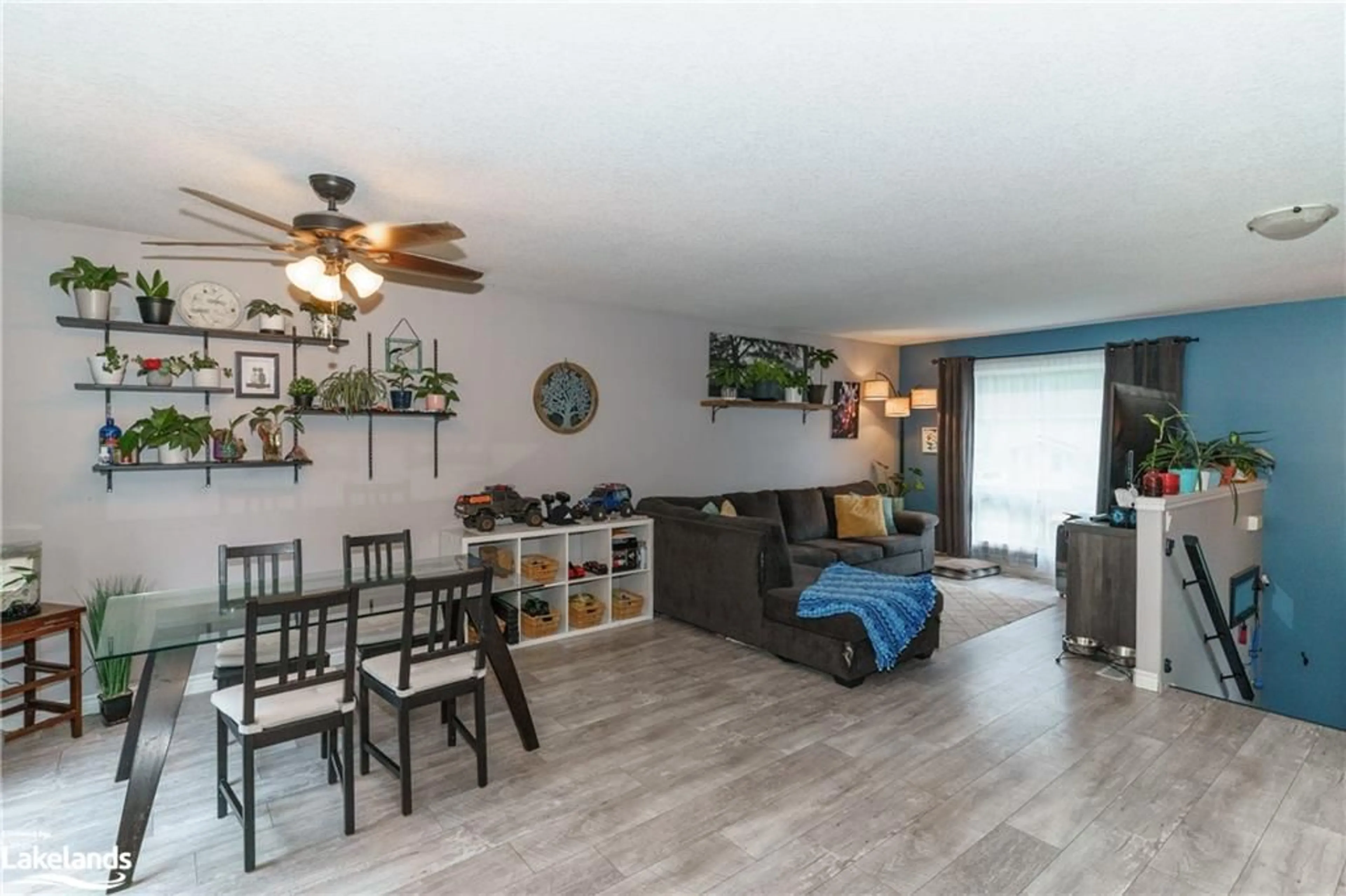 Living room for 200 Pine St #37, Bracebridge Ontario P1L 2H9