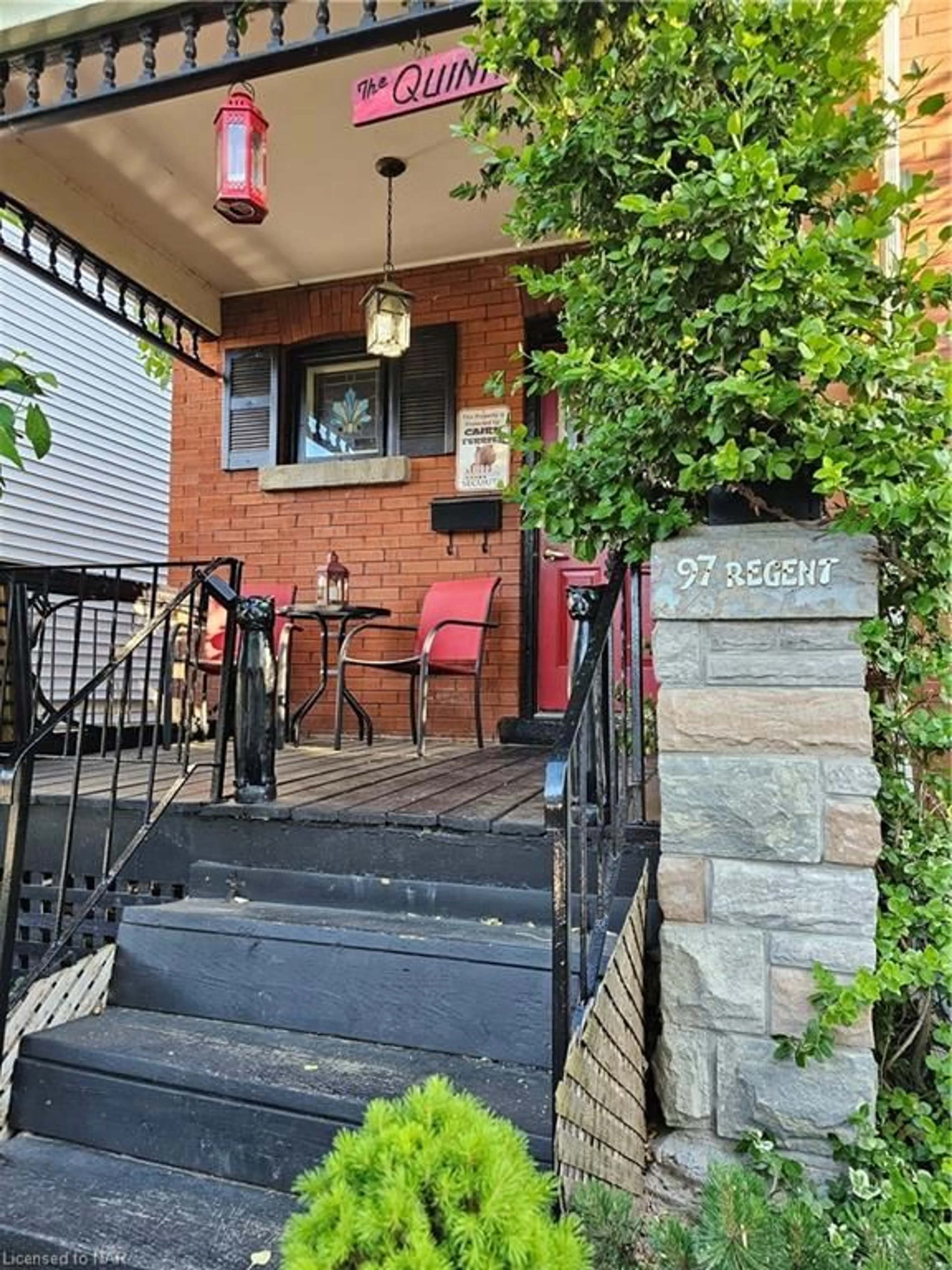 Patio for 97 Regent St, Welland Ontario L3B 4H7