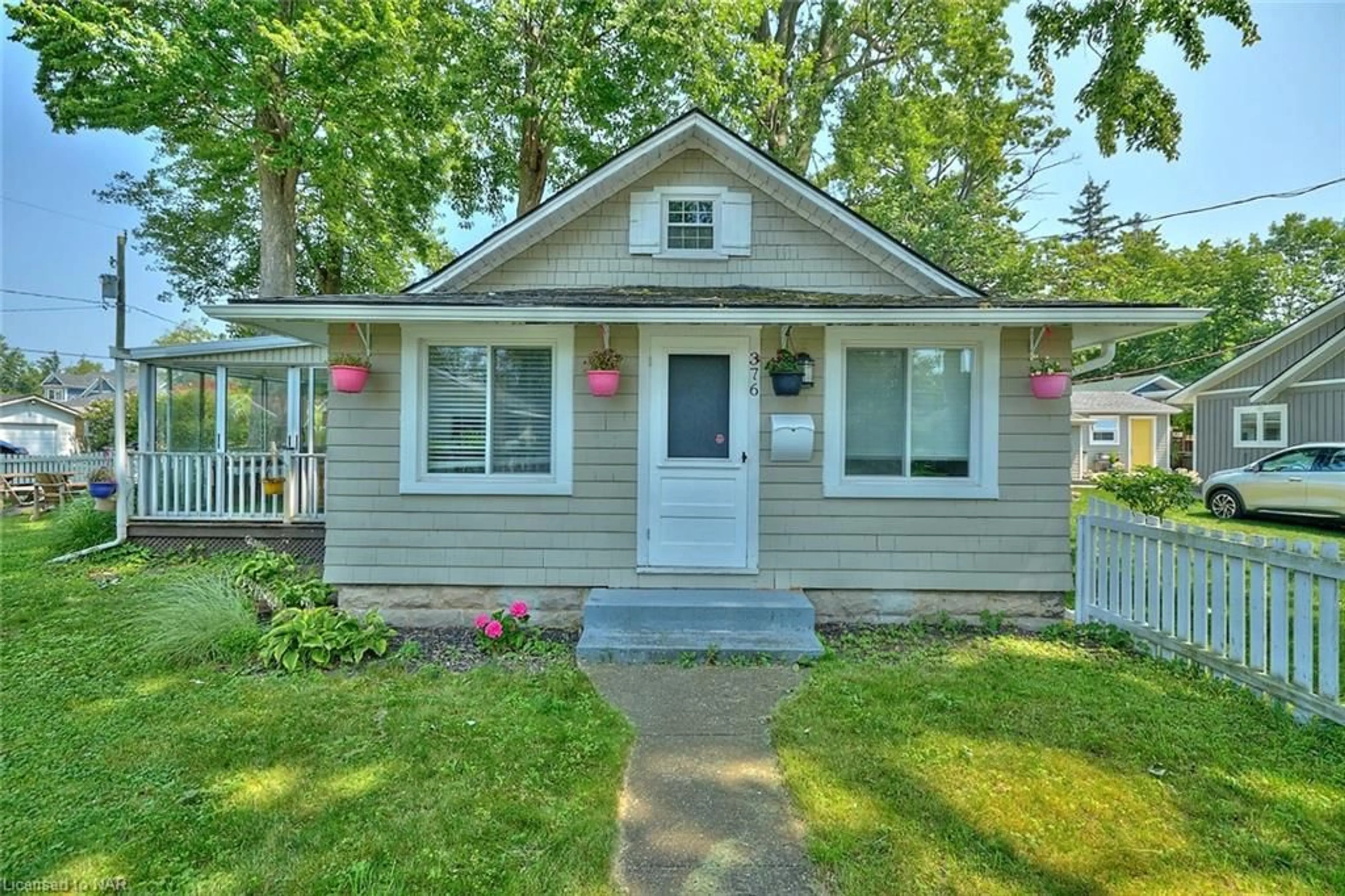 Cottage for 376 Elmwood Ave, Crystal Beach Ontario L0S 1B0