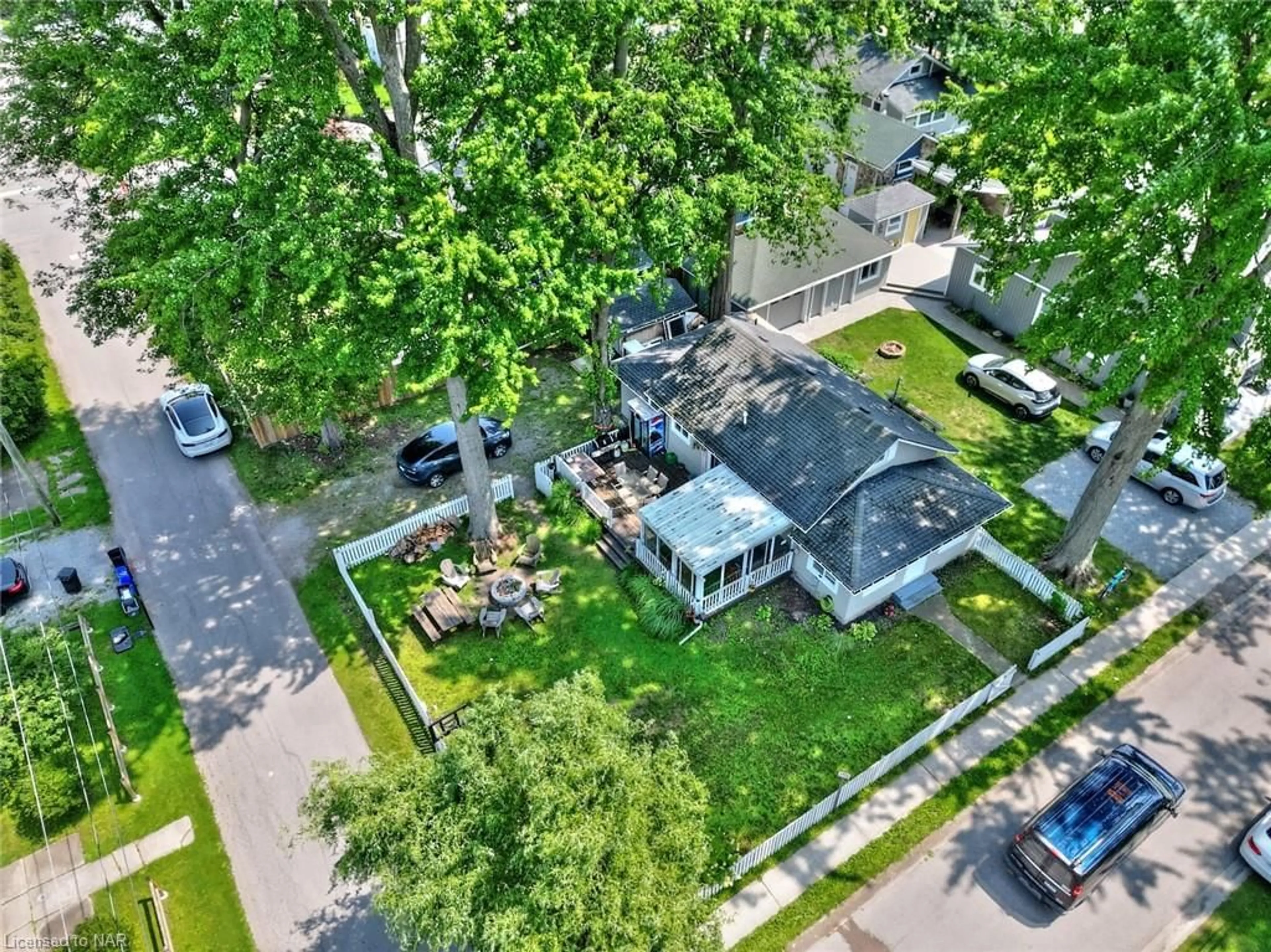 Street view for 376 Elmwood Ave, Crystal Beach Ontario L0S 1B0