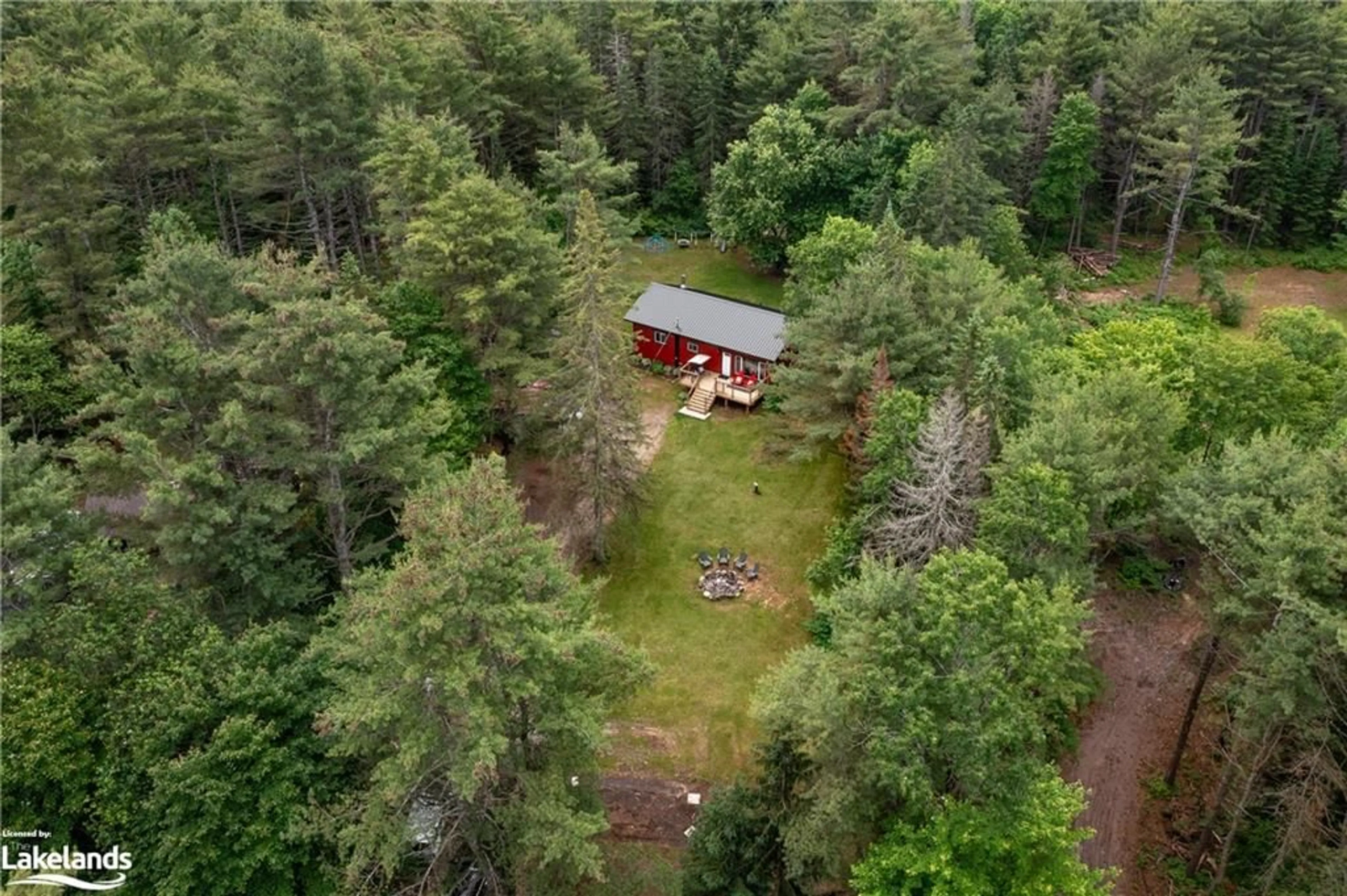Cottage for 552 Balsam Chutes Rd, Port Sydney Ontario P0B 1L0