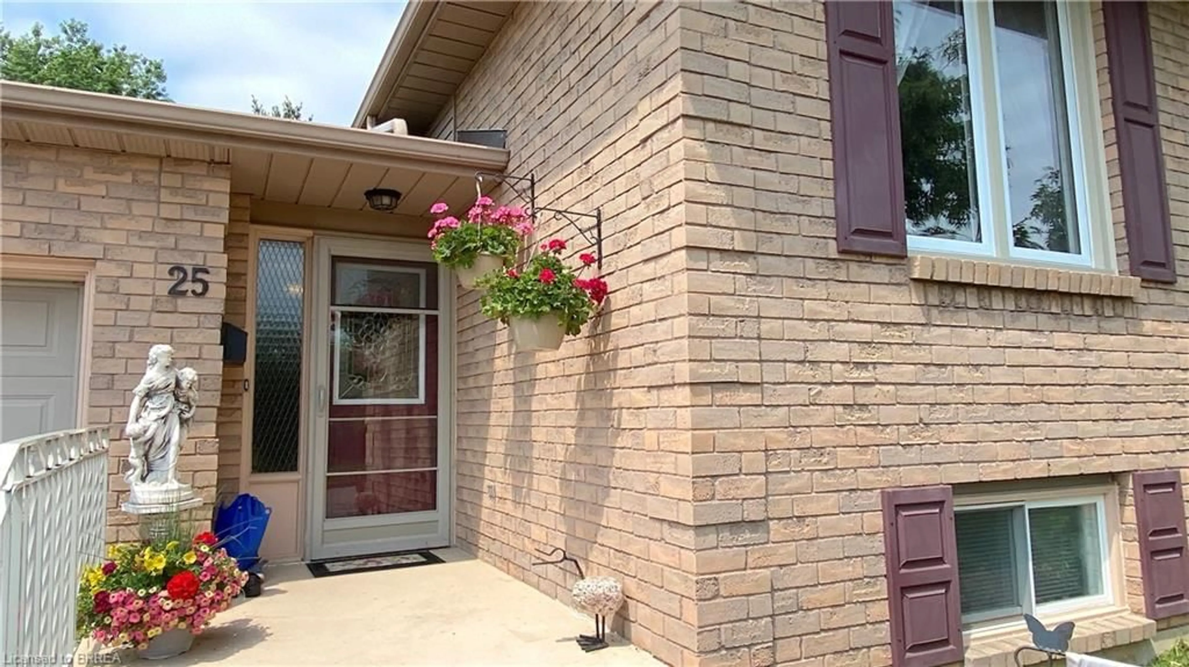 Home with brick exterior material for 25 Northville Dr, Paris Ontario N3L 3S2