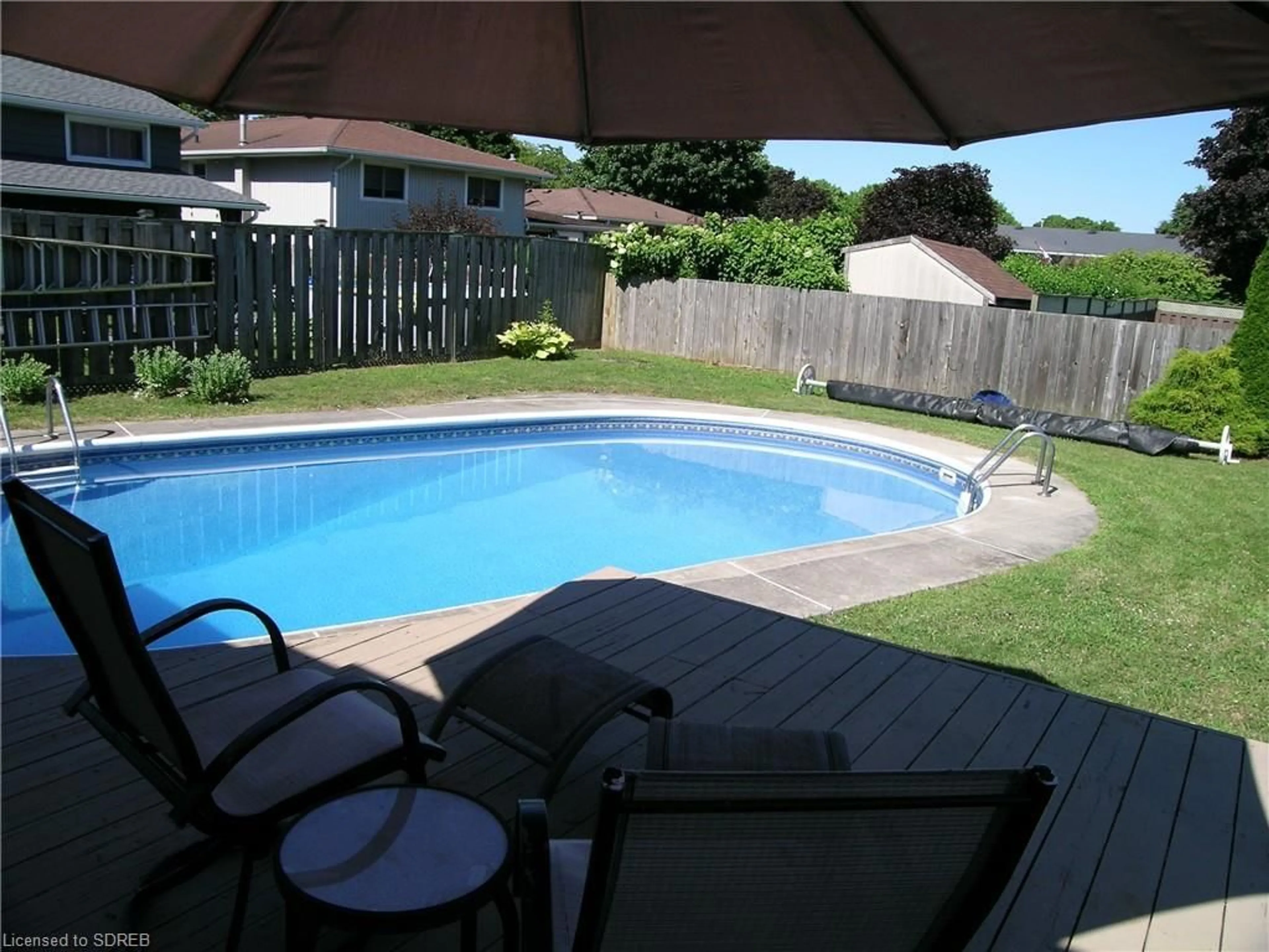 Indoor or outdoor pool for 29 Douglas Ave, Simcoe Ontario N3Y 4X9