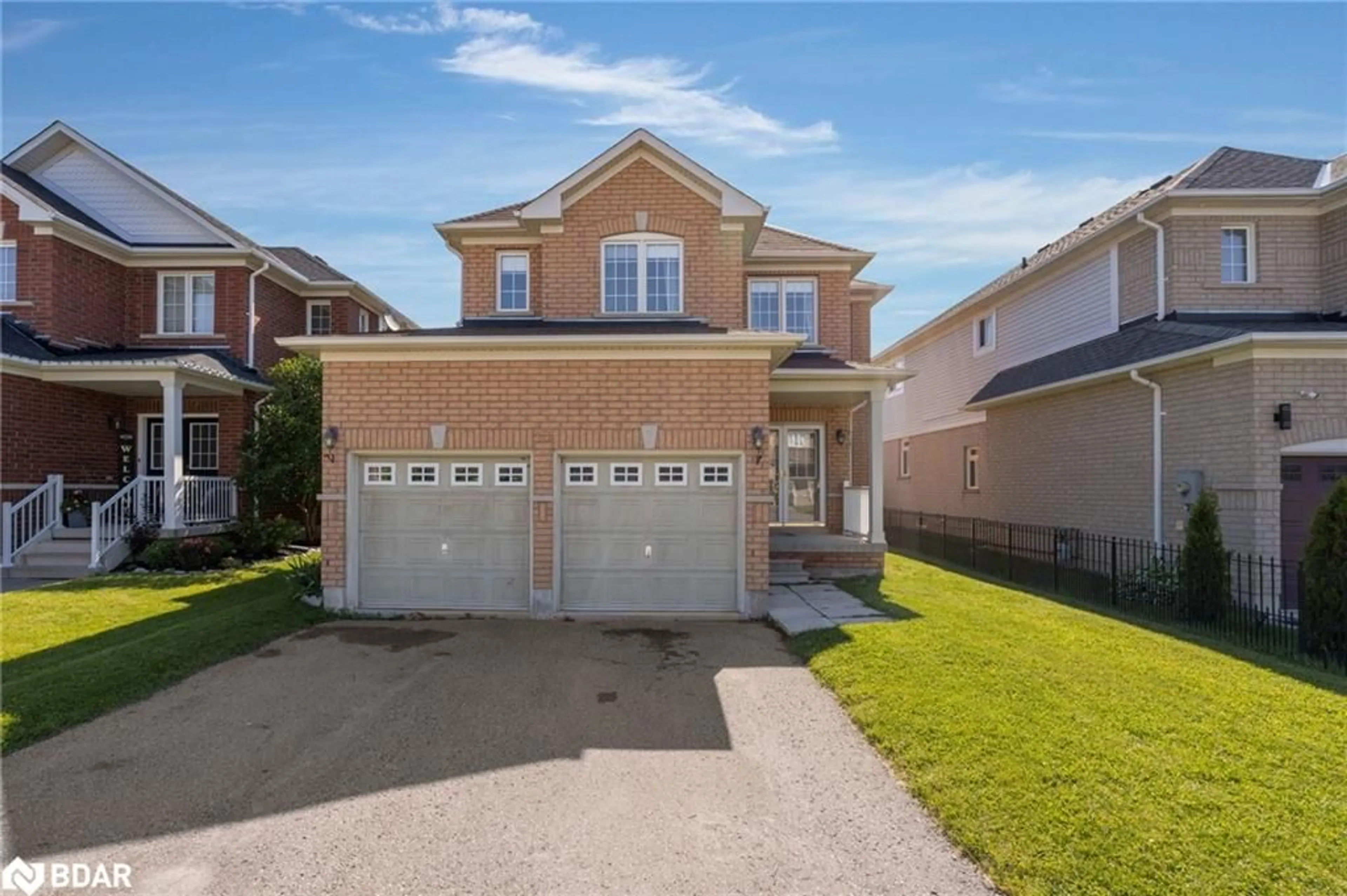 Frontside or backside of a home for 13 Charlemagne Ave, Barrie Ontario L4M 0A9