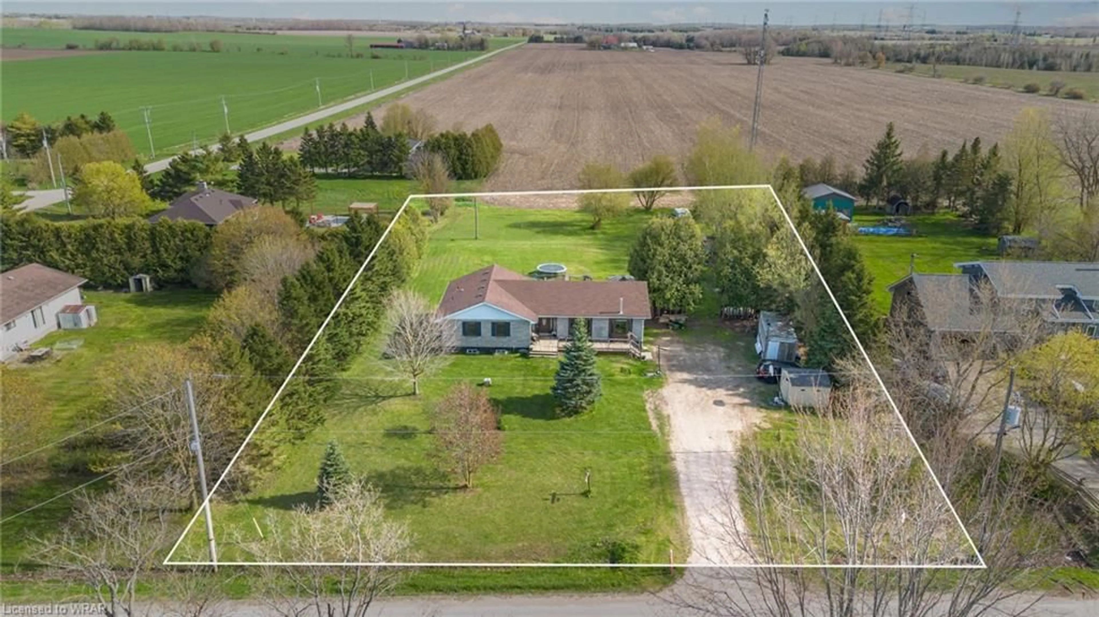 Fenced yard for 402170 County Rd 15, Grand Valley Ontario L9W 0Z2