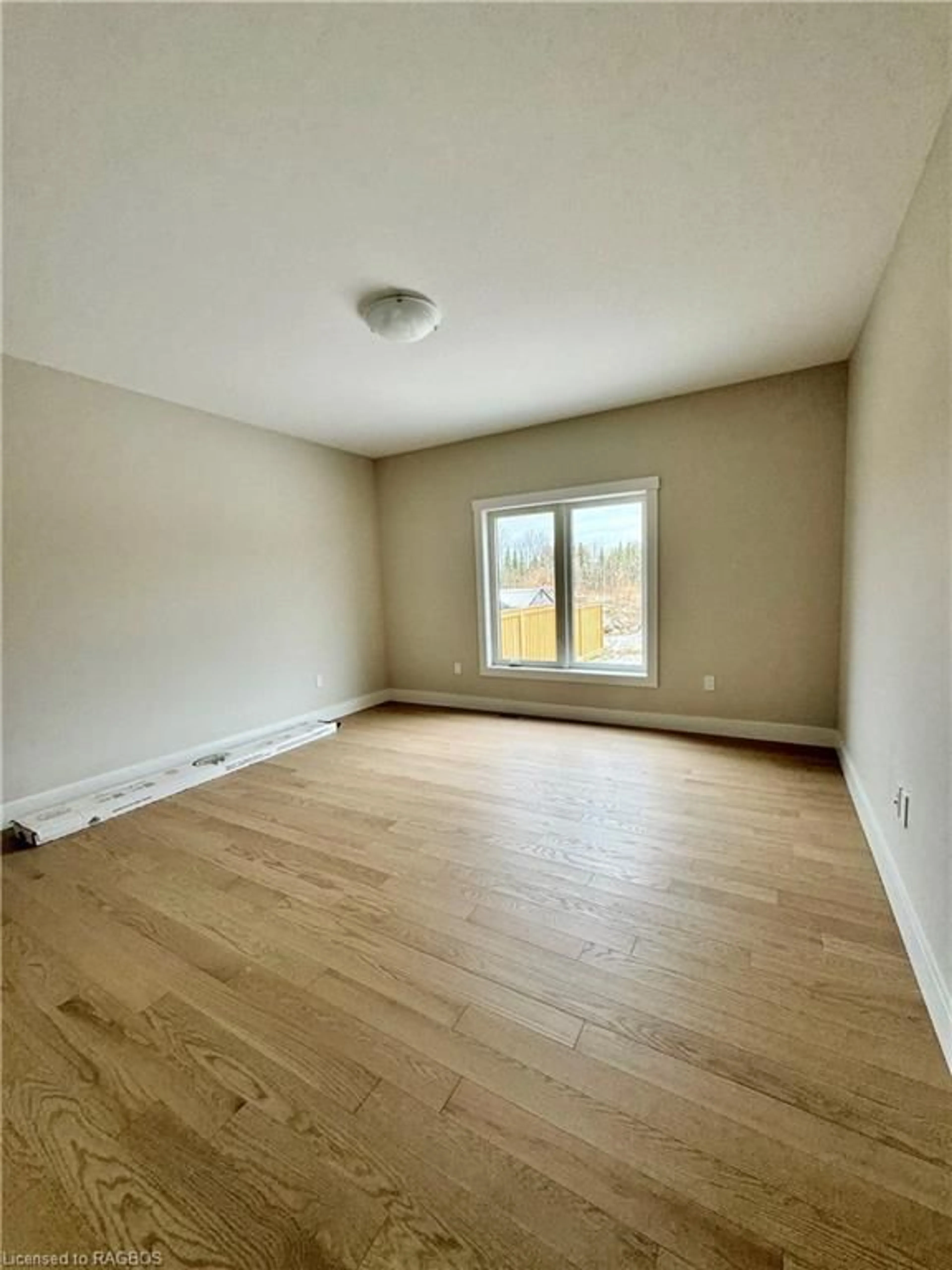 A pic of a room for 390 Ridge St, Port Elgin Ontario N0H 2C3