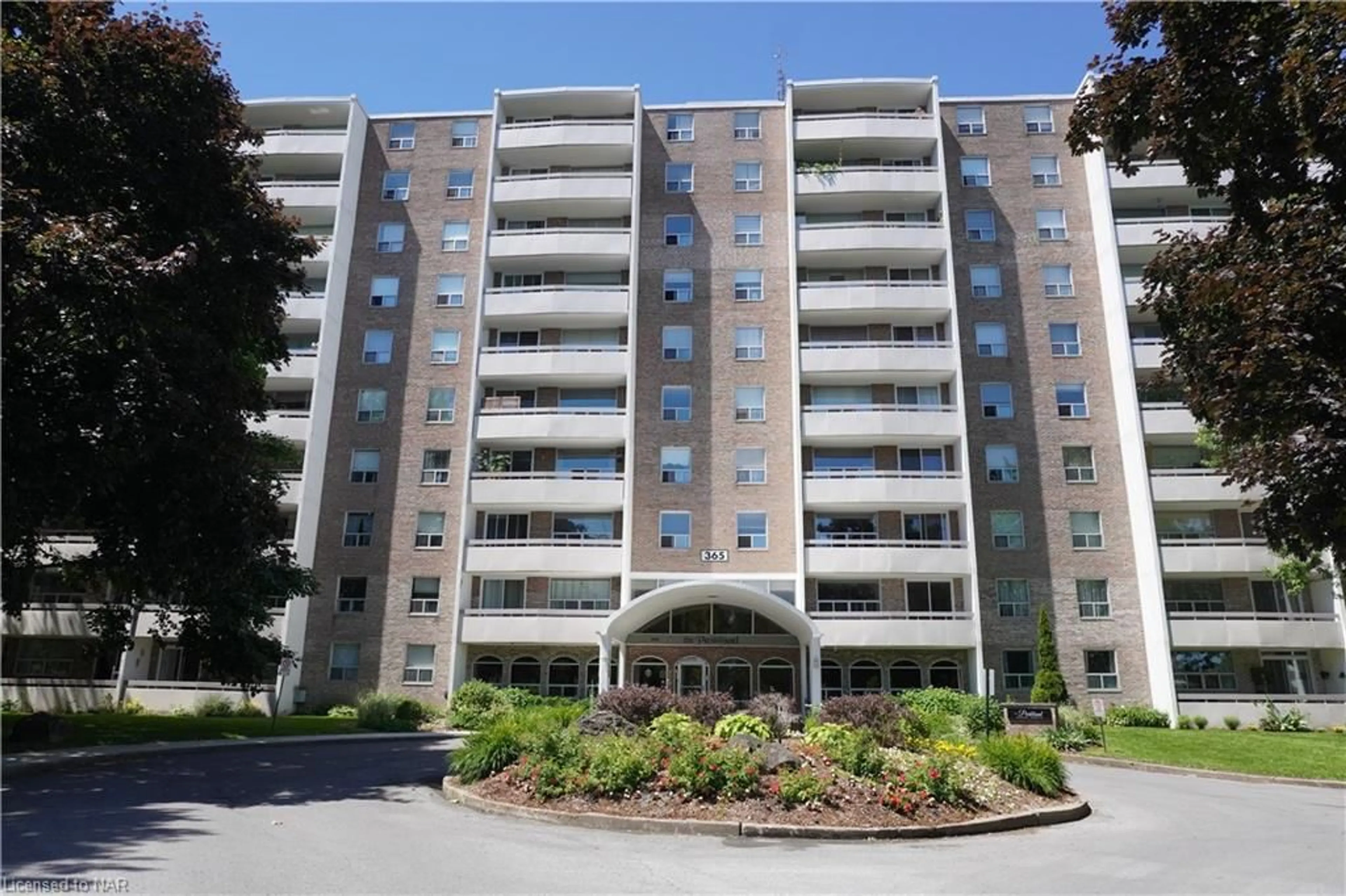 A pic from exterior of the house or condo for 365 Geneva St #911, St. Catharines Ontario L2N 5S7