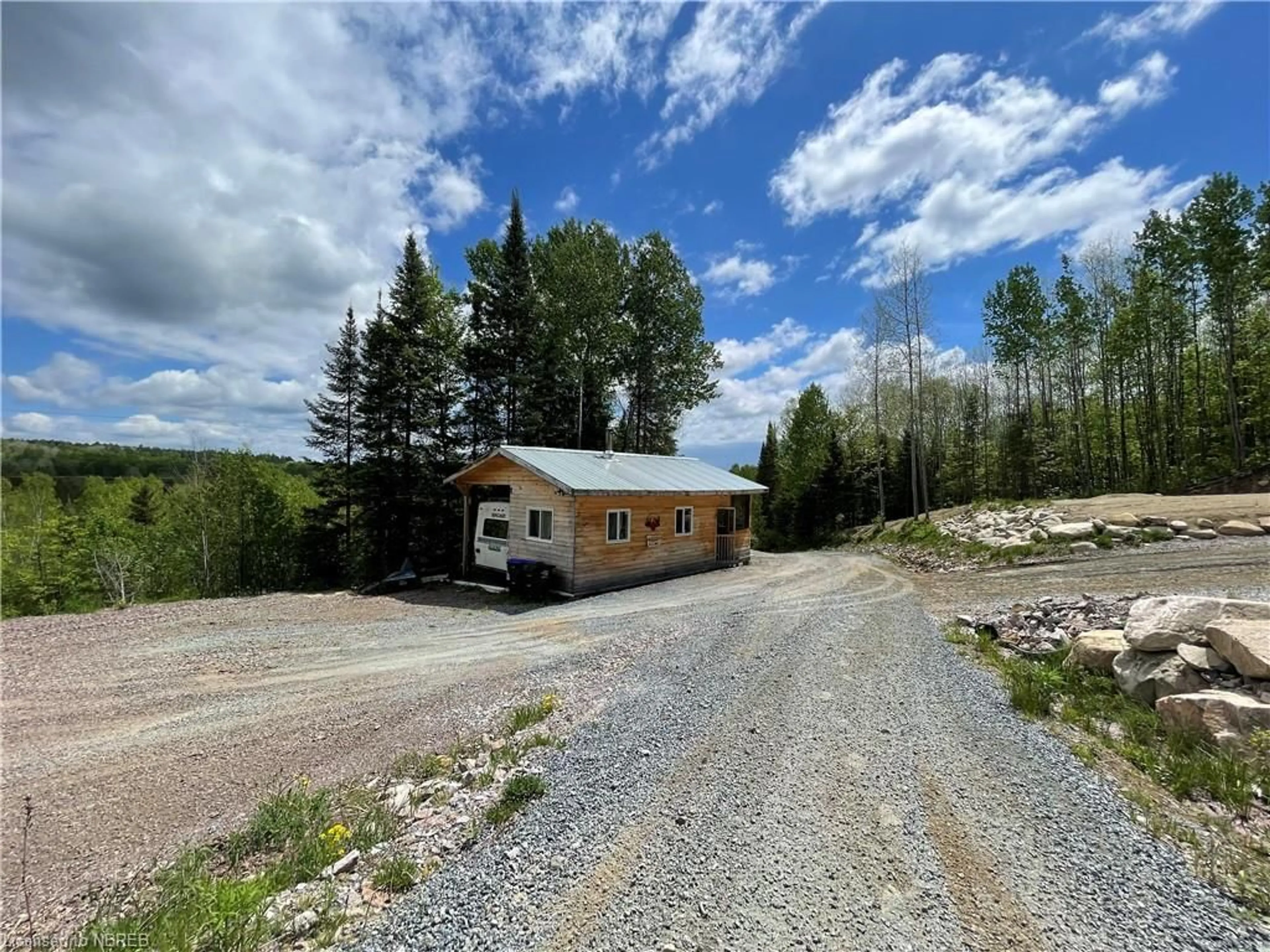 Cottage for 13231 Hwy 64, Field Ontario P0H 1M0