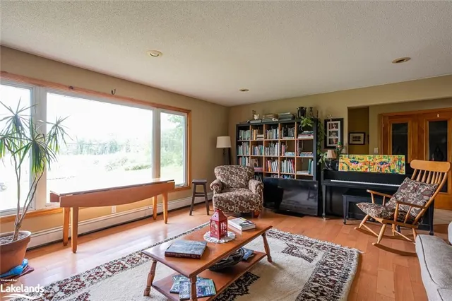 1959 Harburn Rd, Haliburton 5