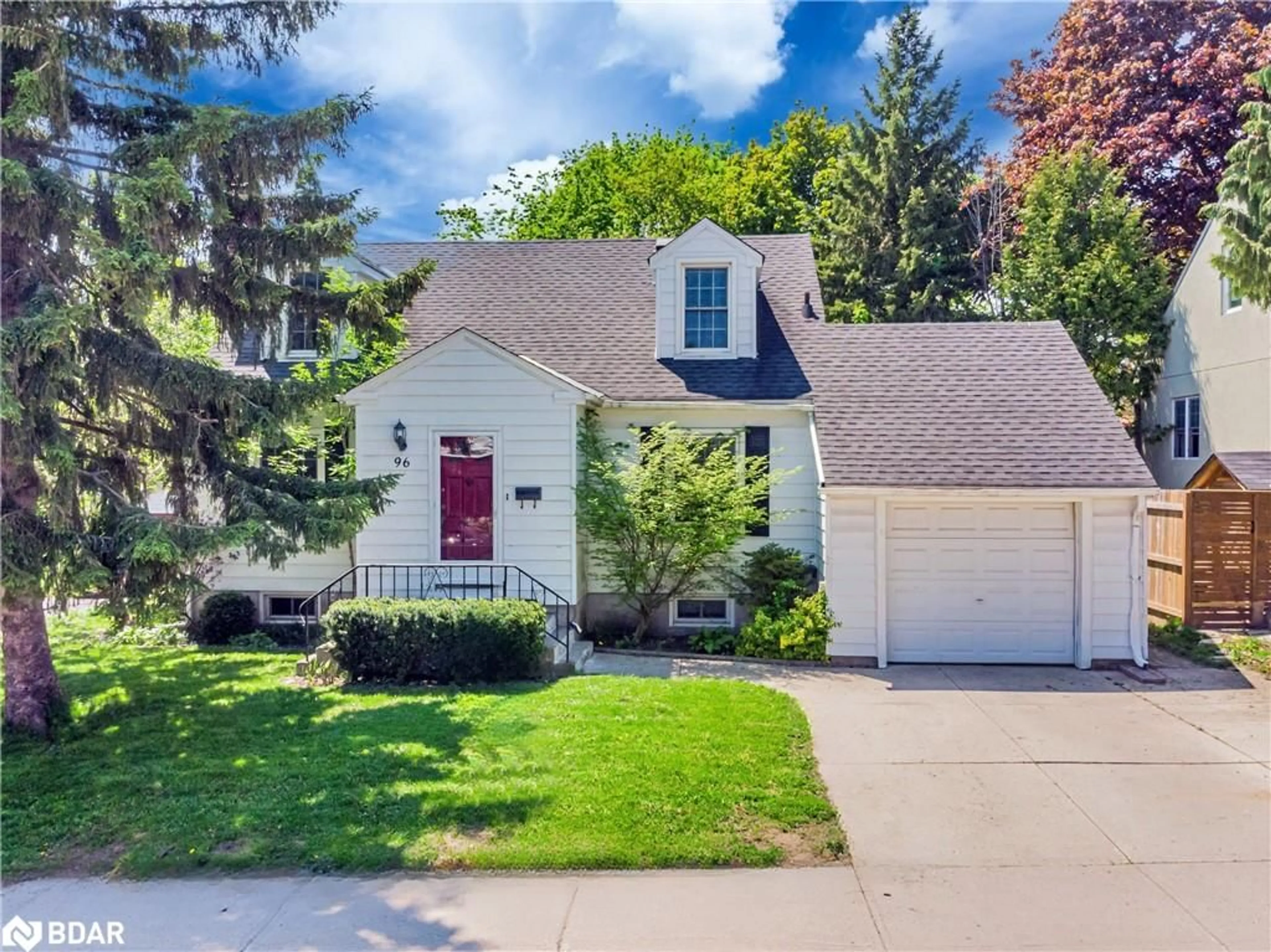 Frontside or backside of a home for 96 Drury Lane, Barrie Ontario L4M 3C8