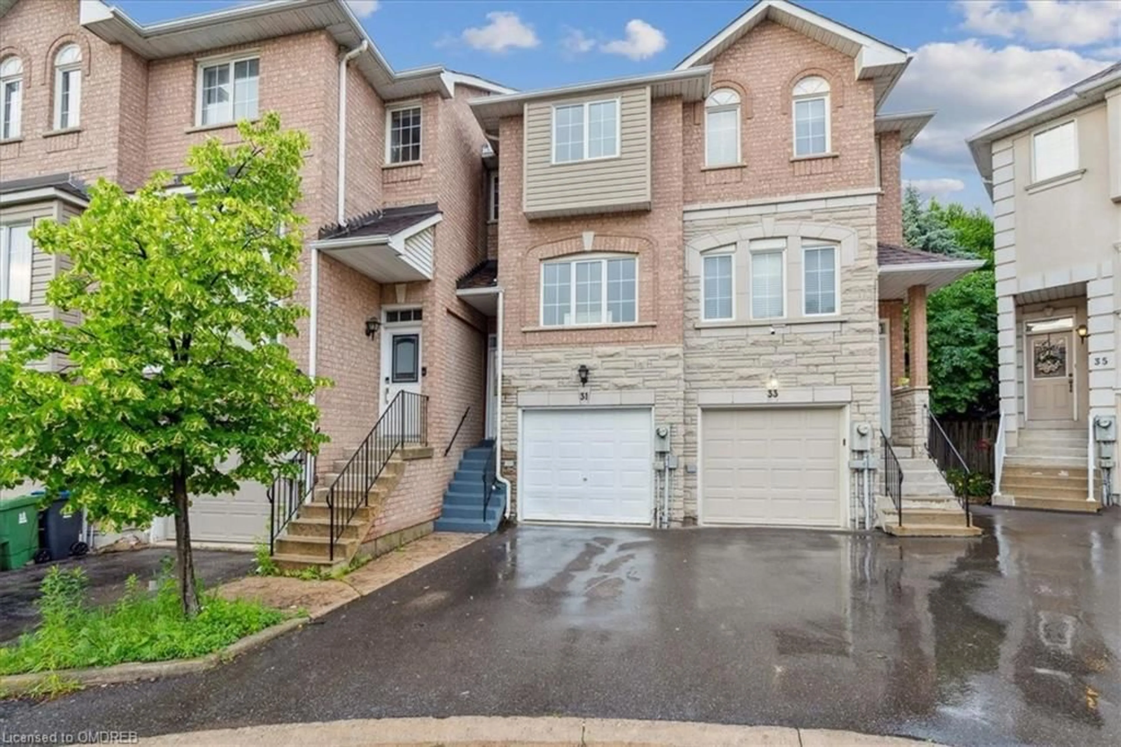 A pic from exterior of the house or condo for 31 Rivers Edge Dr, Toronto Ontario M6M 5L4