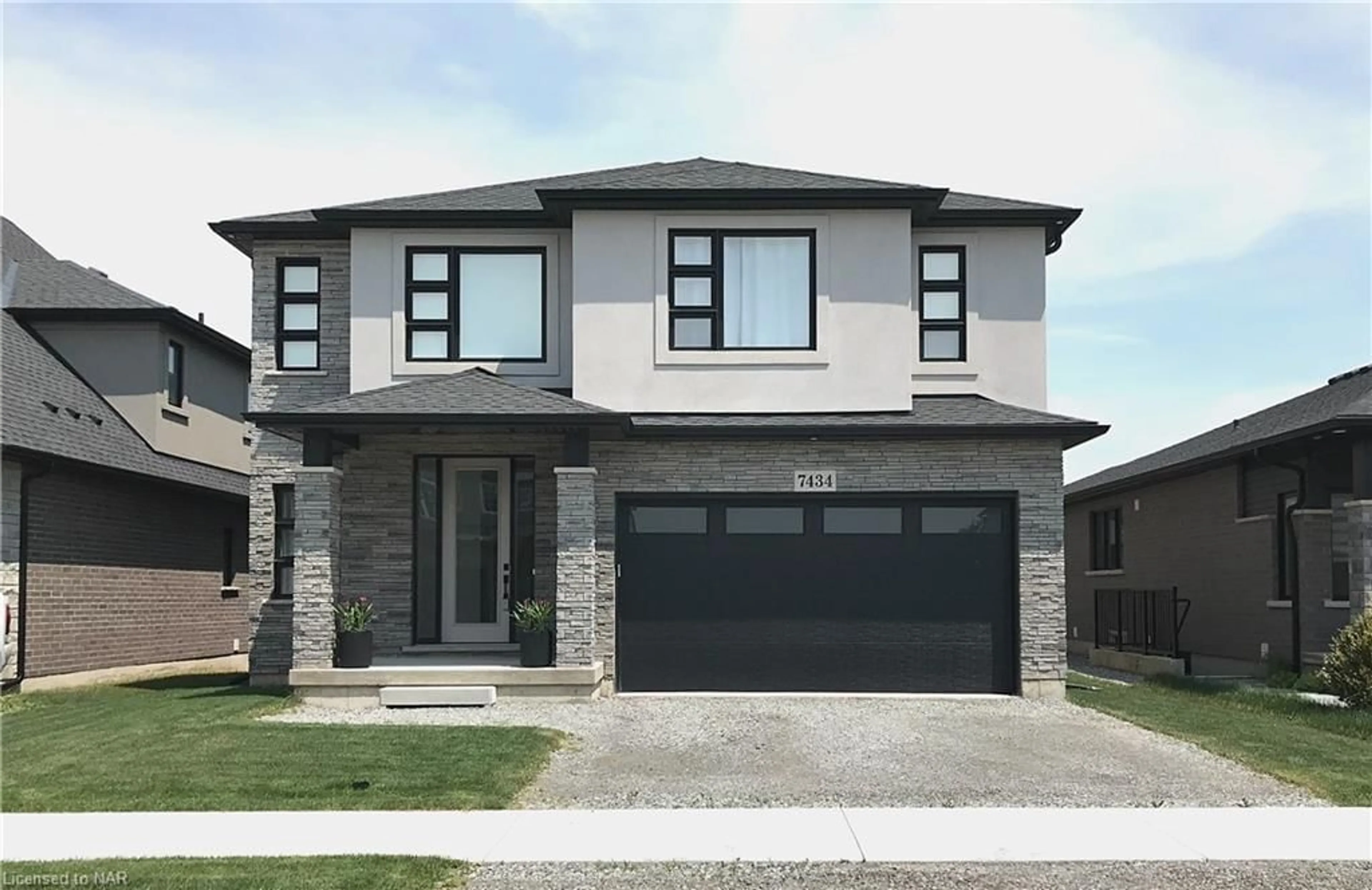 Frontside or backside of a home for 7434 Sherrilee Crescent Cres, Niagara Falls Ontario L2H 3T4