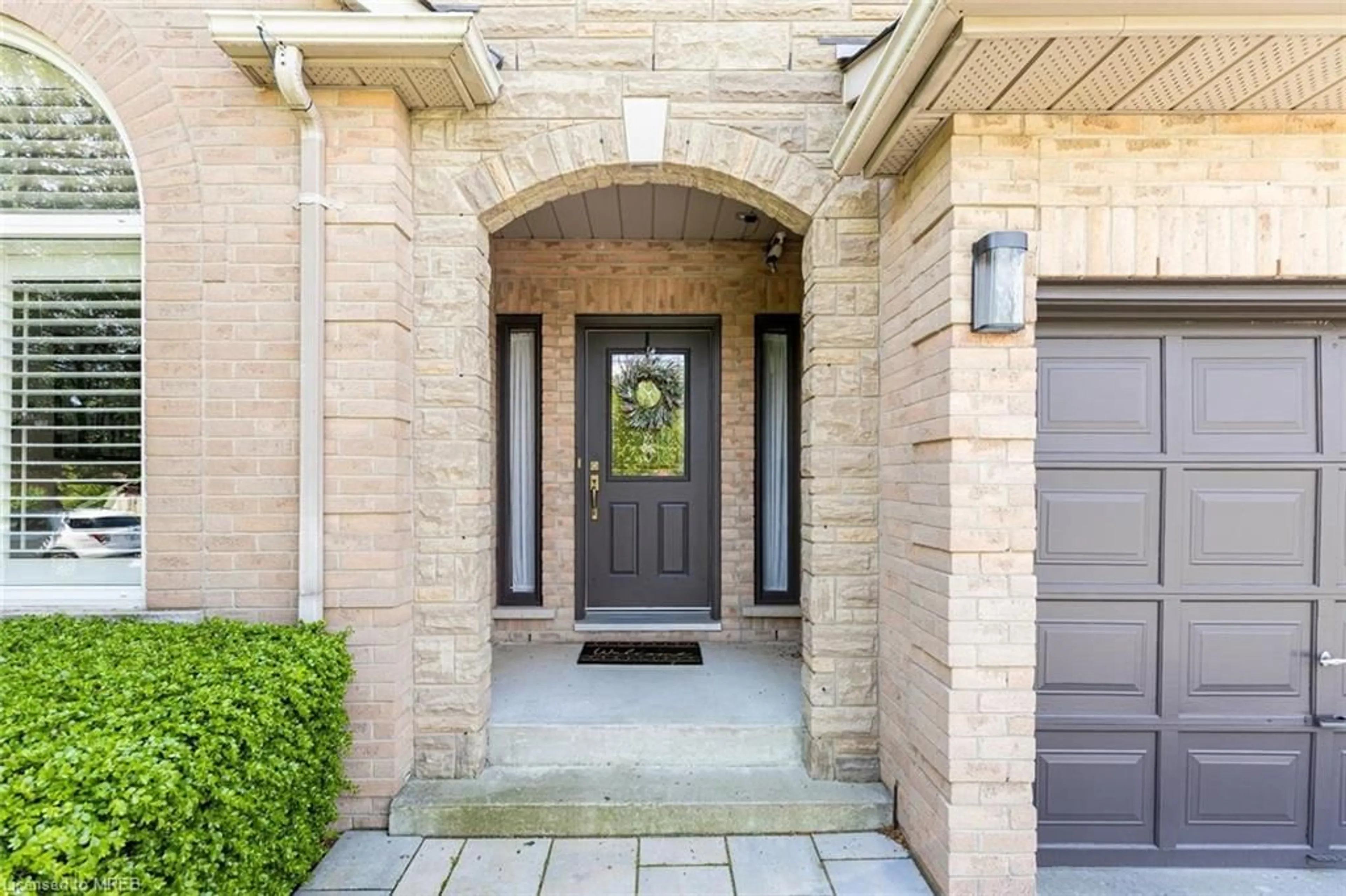 Indoor entryway for 4152 Arbourfield Dr, Burlington Ontario L7M 4A7