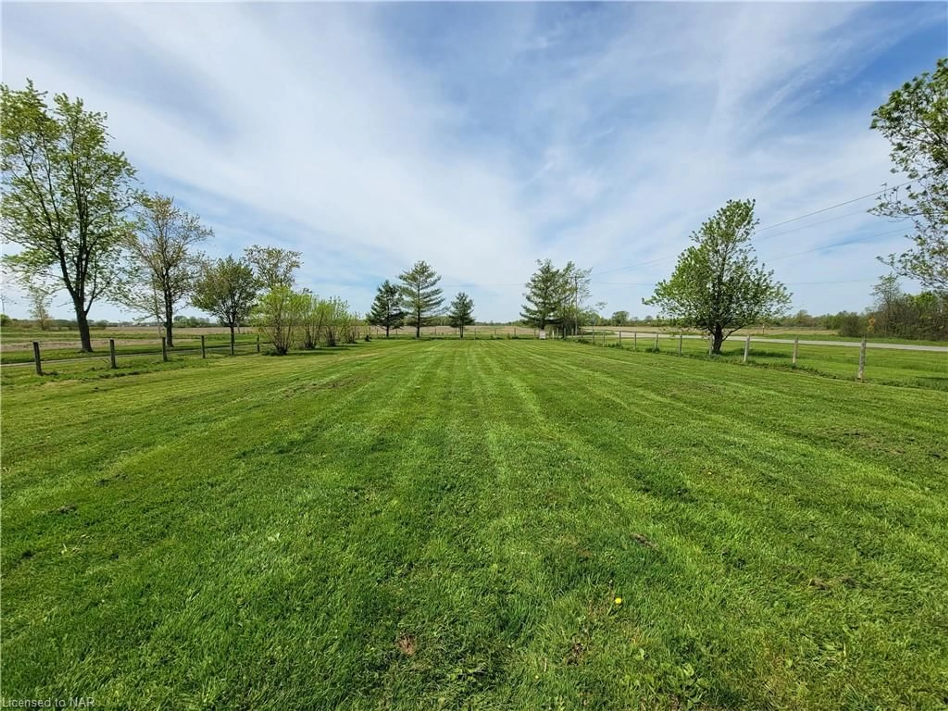 Fenced yard for 4401 Church Rd, Stevensville Ontario L0S 1S0