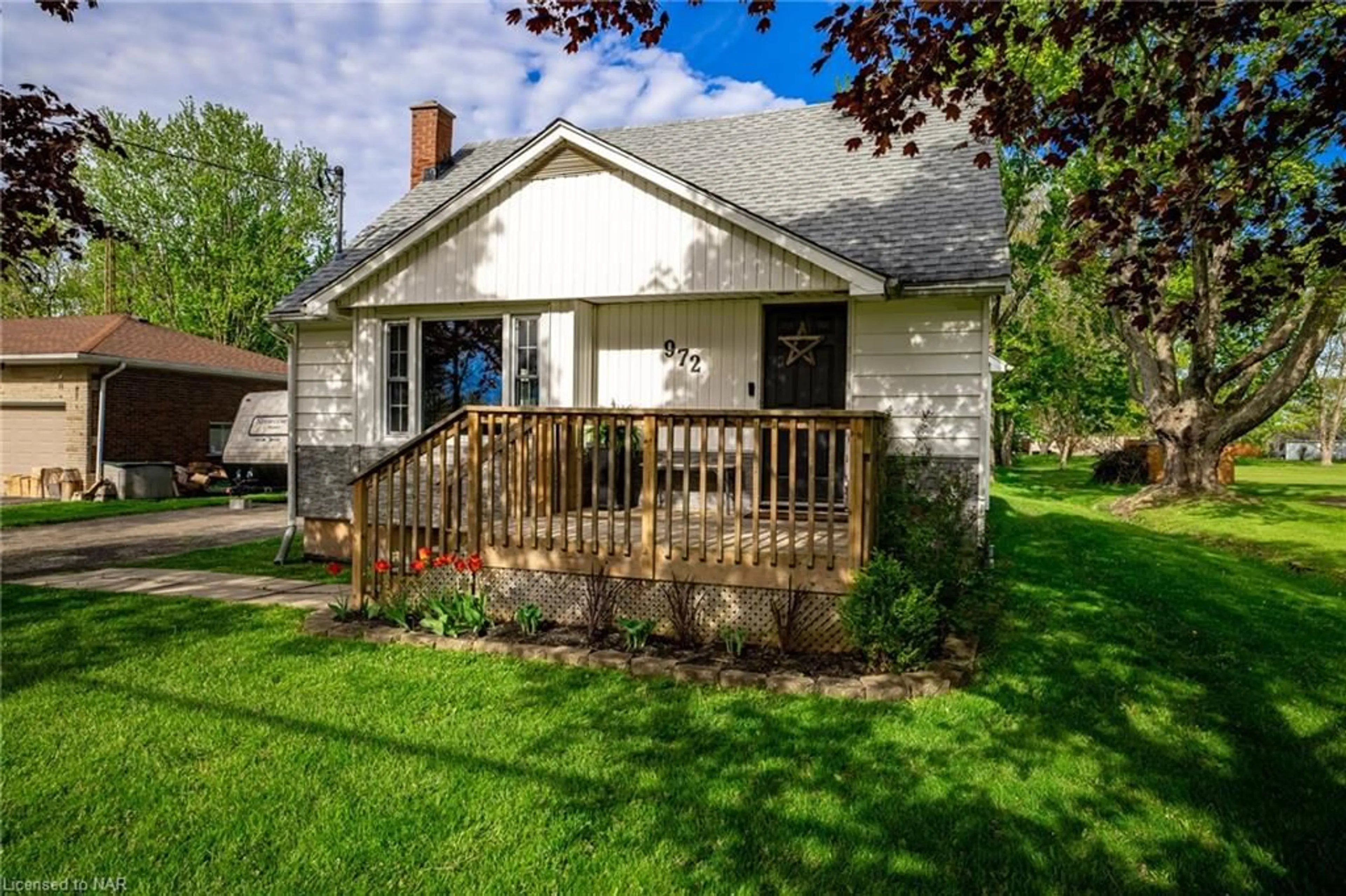 Frontside or backside of a home for 972 Silver Bay Rd, Port Colborne Ontario L3K 5V3