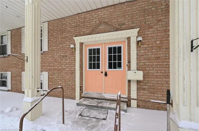 919 Guelph Rd, Fergus 5