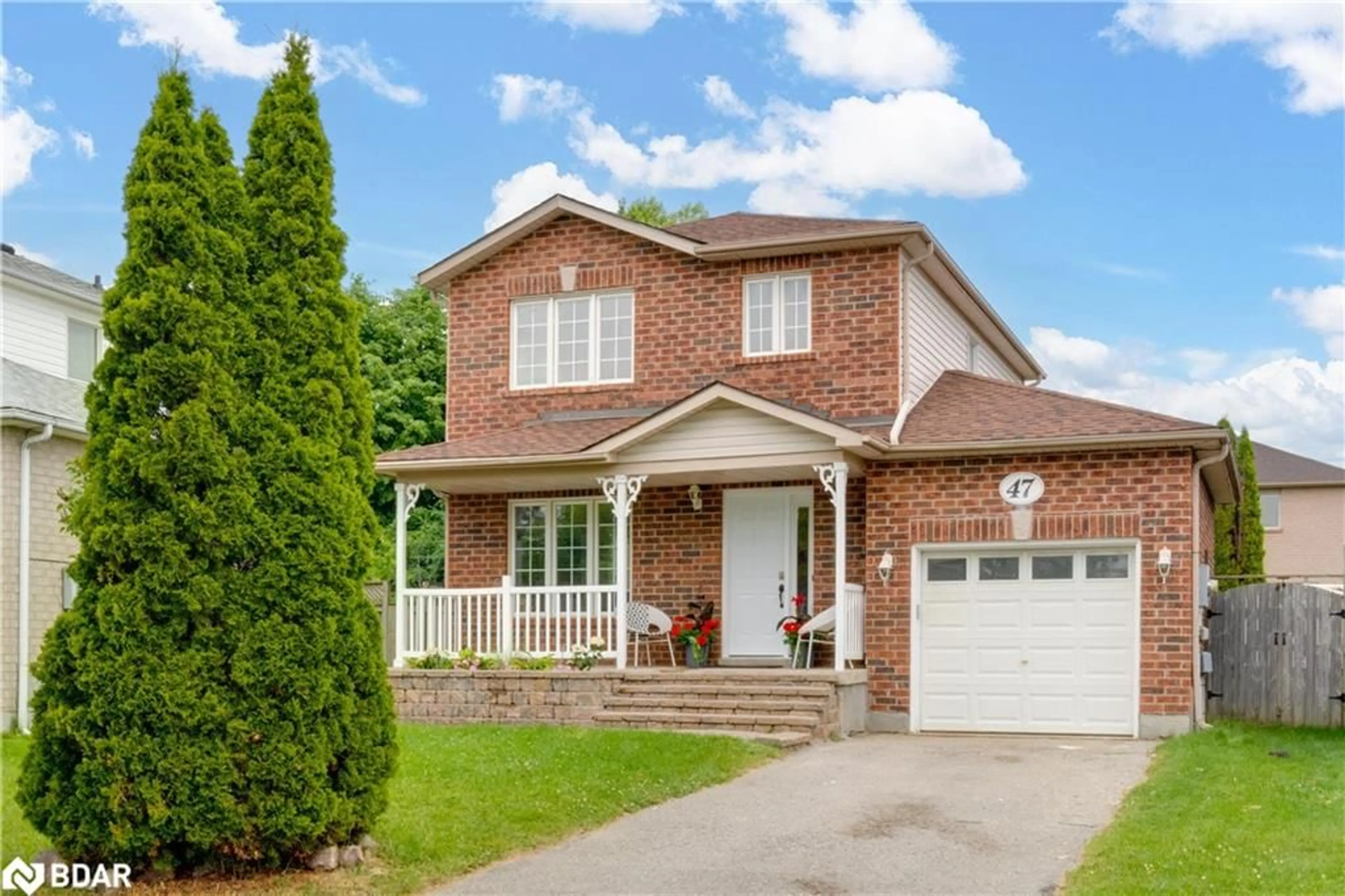 Home with brick exterior material for 47 Golds Cres, Barrie Ontario L4N 8R5