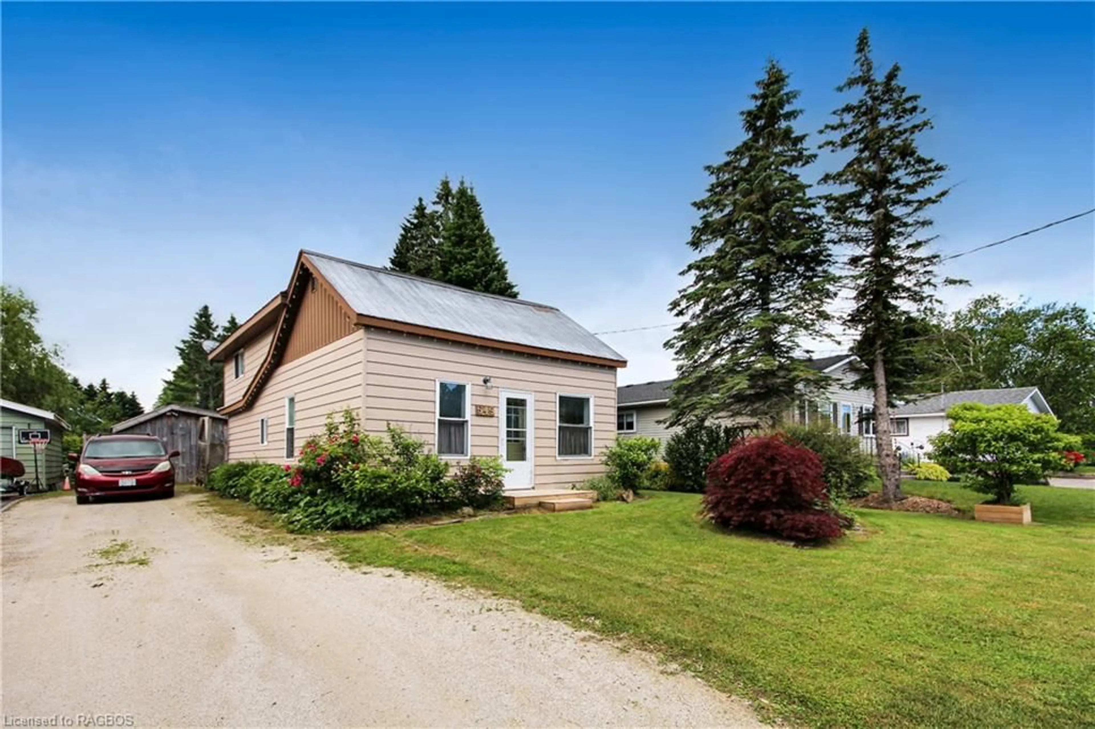 Cottage for 549 Mary St, Wiarton Ontario N0H 2T0