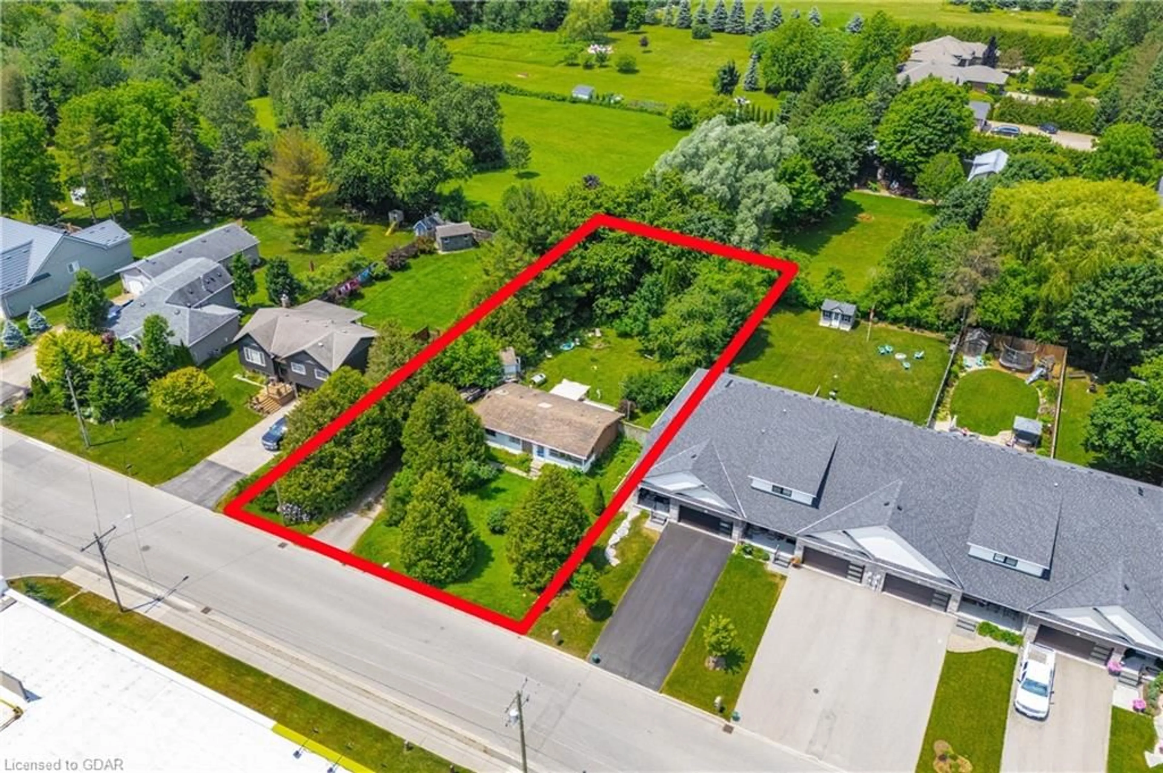 Frontside or backside of a home for 20 Sideroad 19, Fergus Ontario N1M 1H4