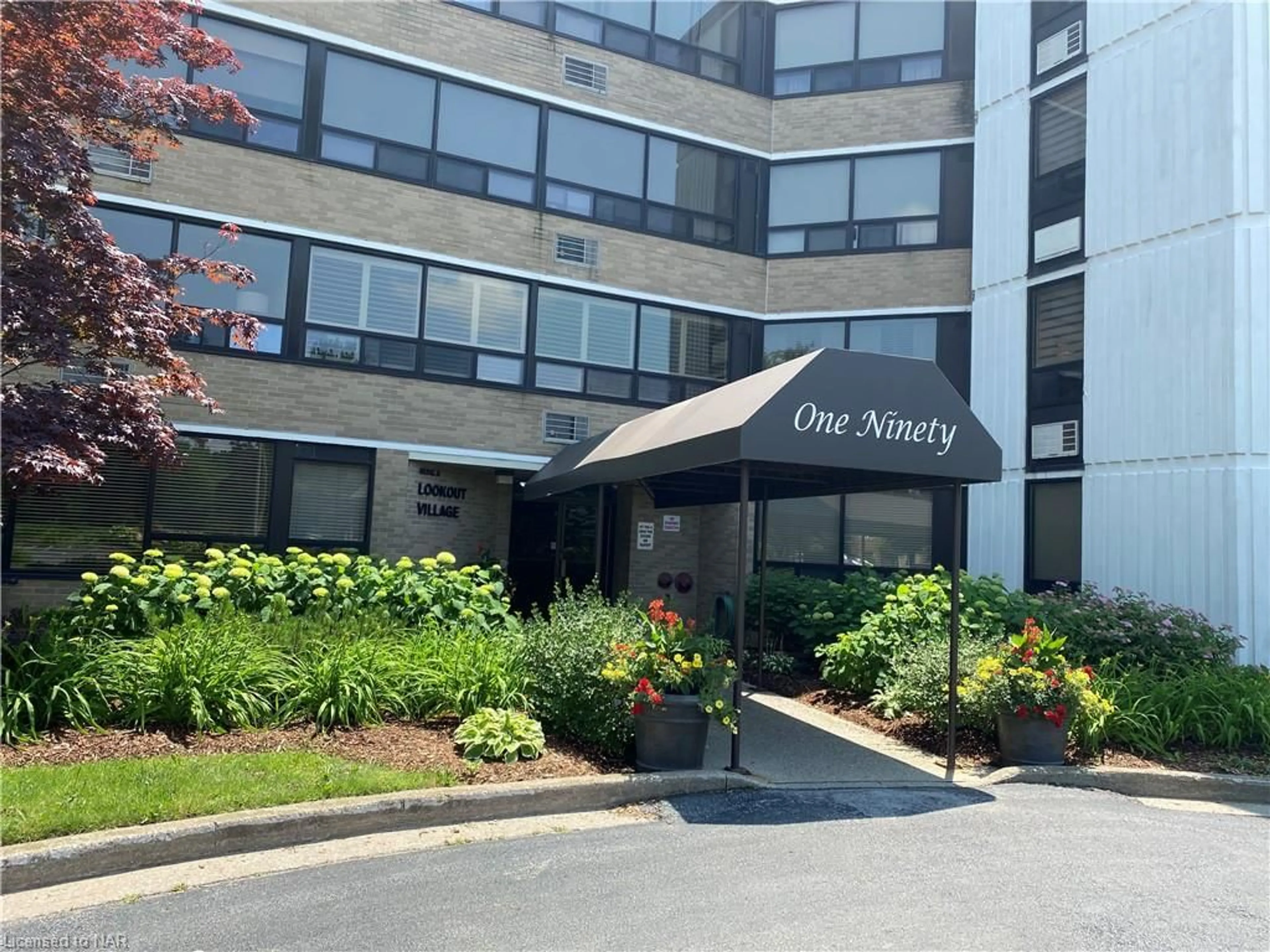 Indoor entryway for 190 Hwy 20 W Hwy #310A, Fonthill Ontario L0S 1M0