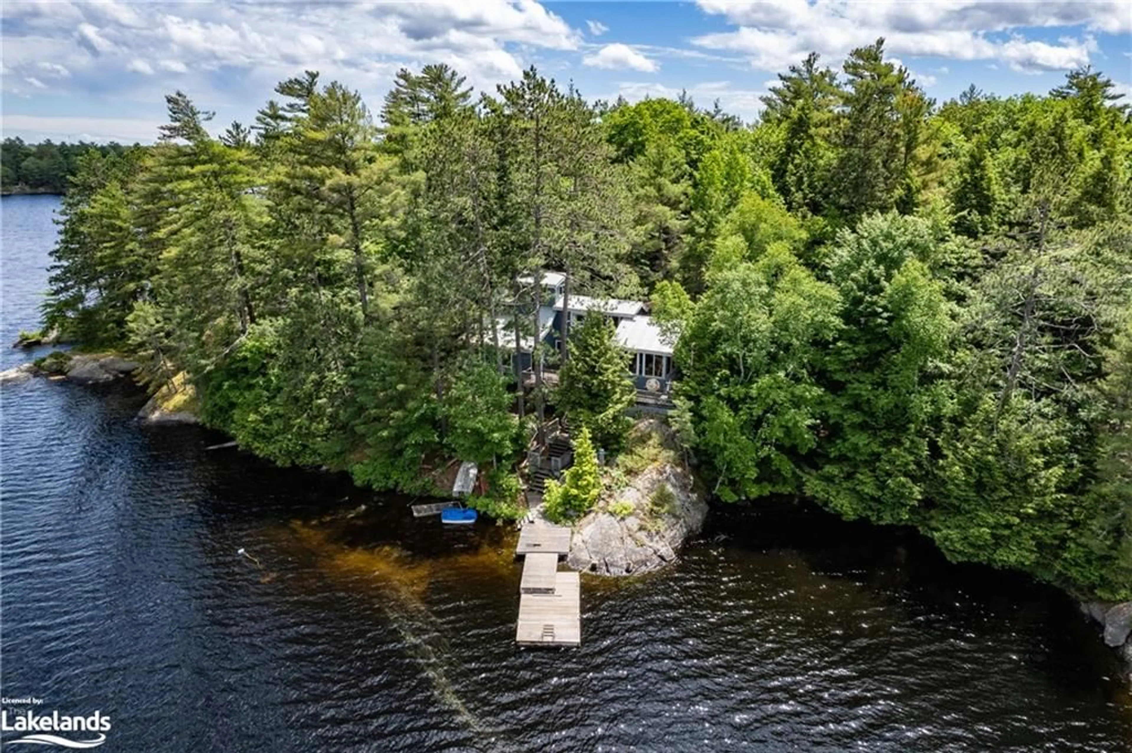 Cottage for 3 Island 15kl, Gravenhurst Ontario P0E 1G0