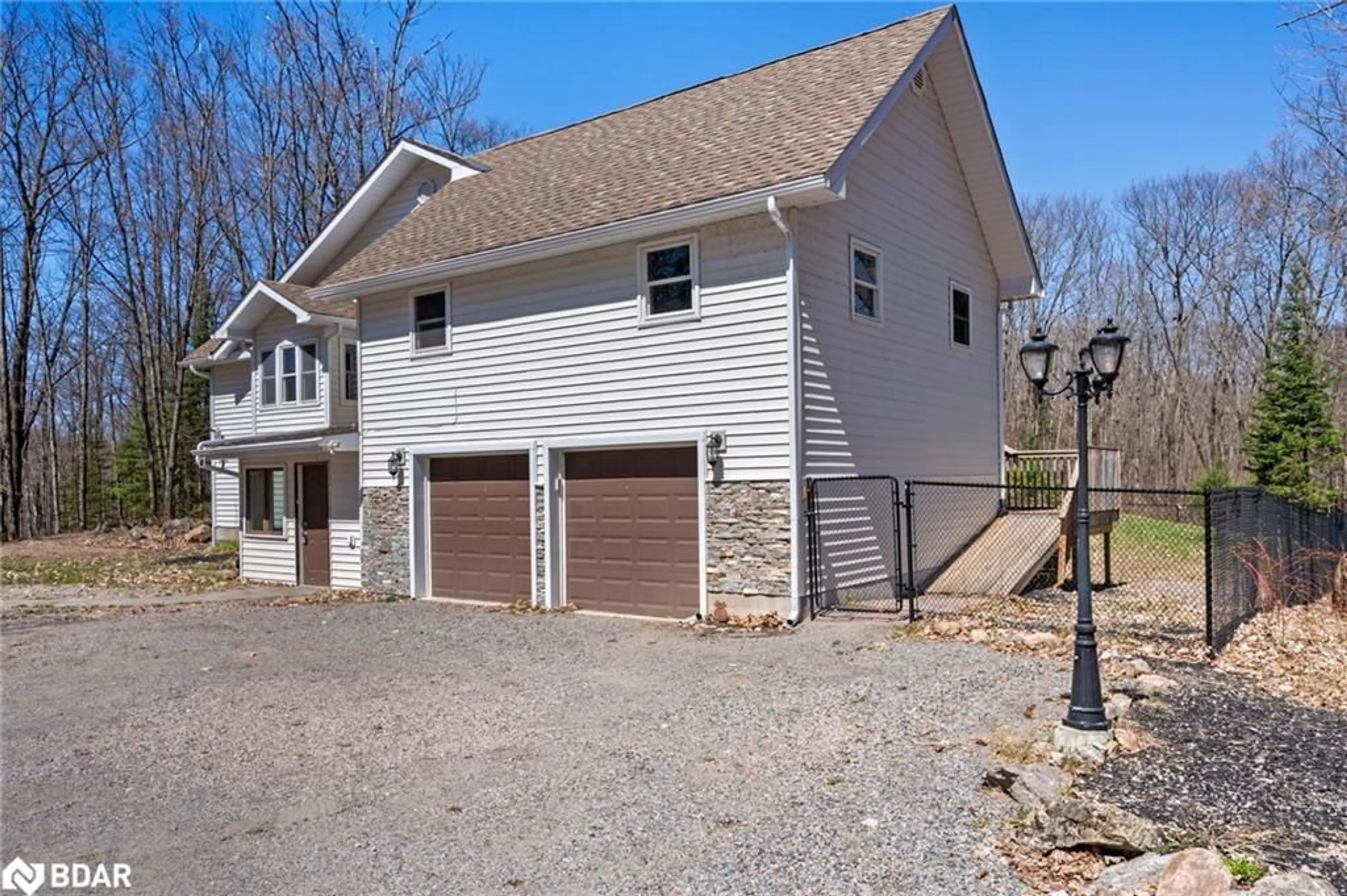 Indoor garage for 800 Jeffrey Lake Rd, Bancroft Ontario K0L 1C0