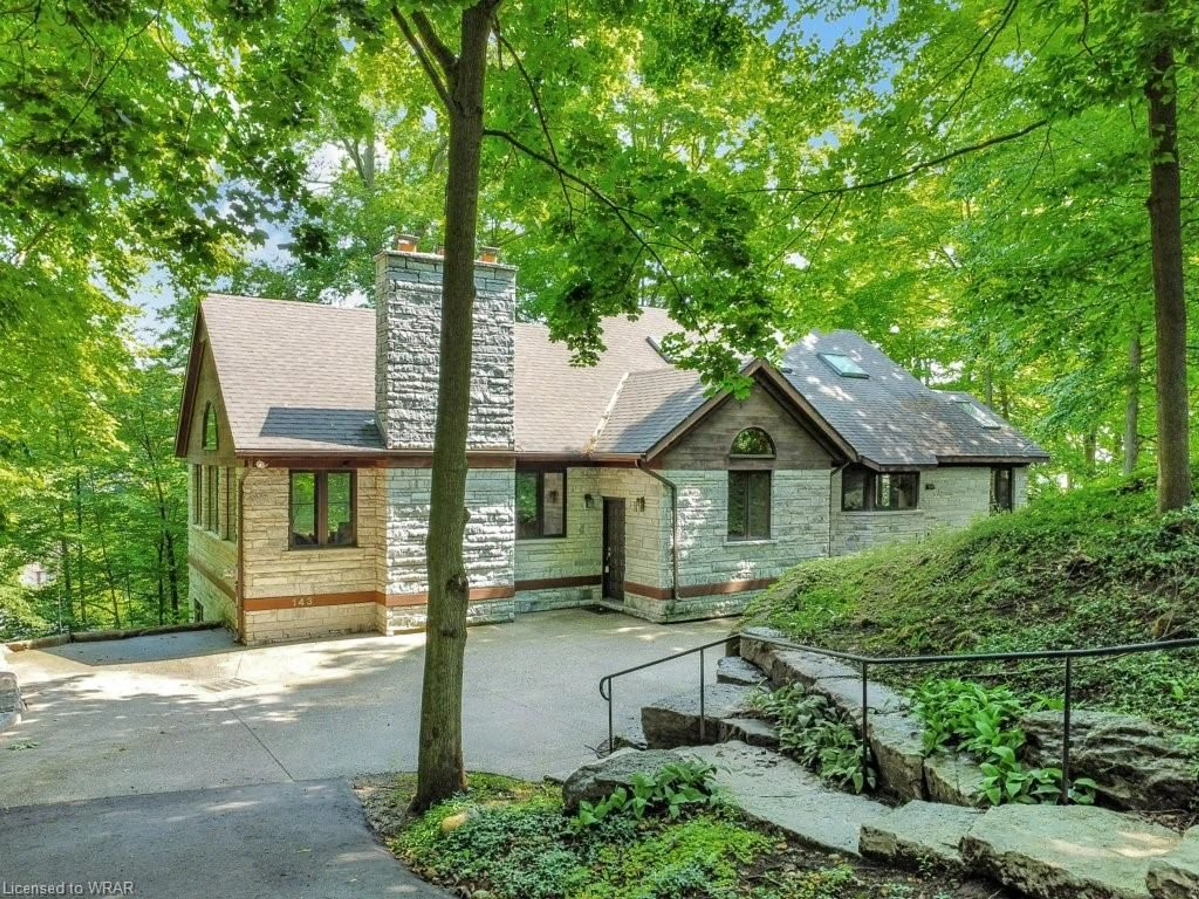 Cottage for 143 Grand Ridge Dr, Cambridge Ontario N1S 4Y7
