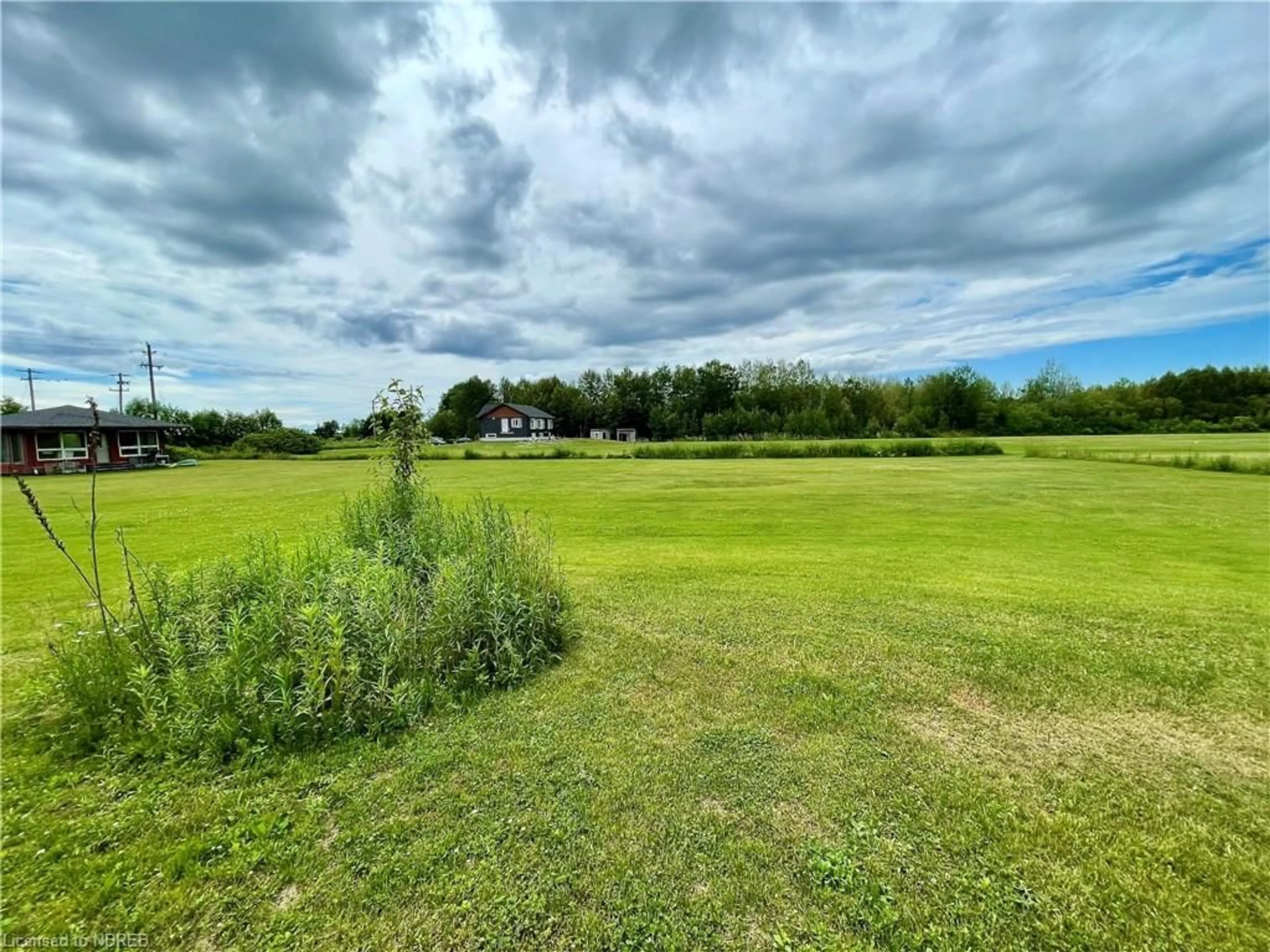 A pic of a room, not visible floor for 577 Quesnel Rd, Sturgeon Falls Ontario P2B 3N4