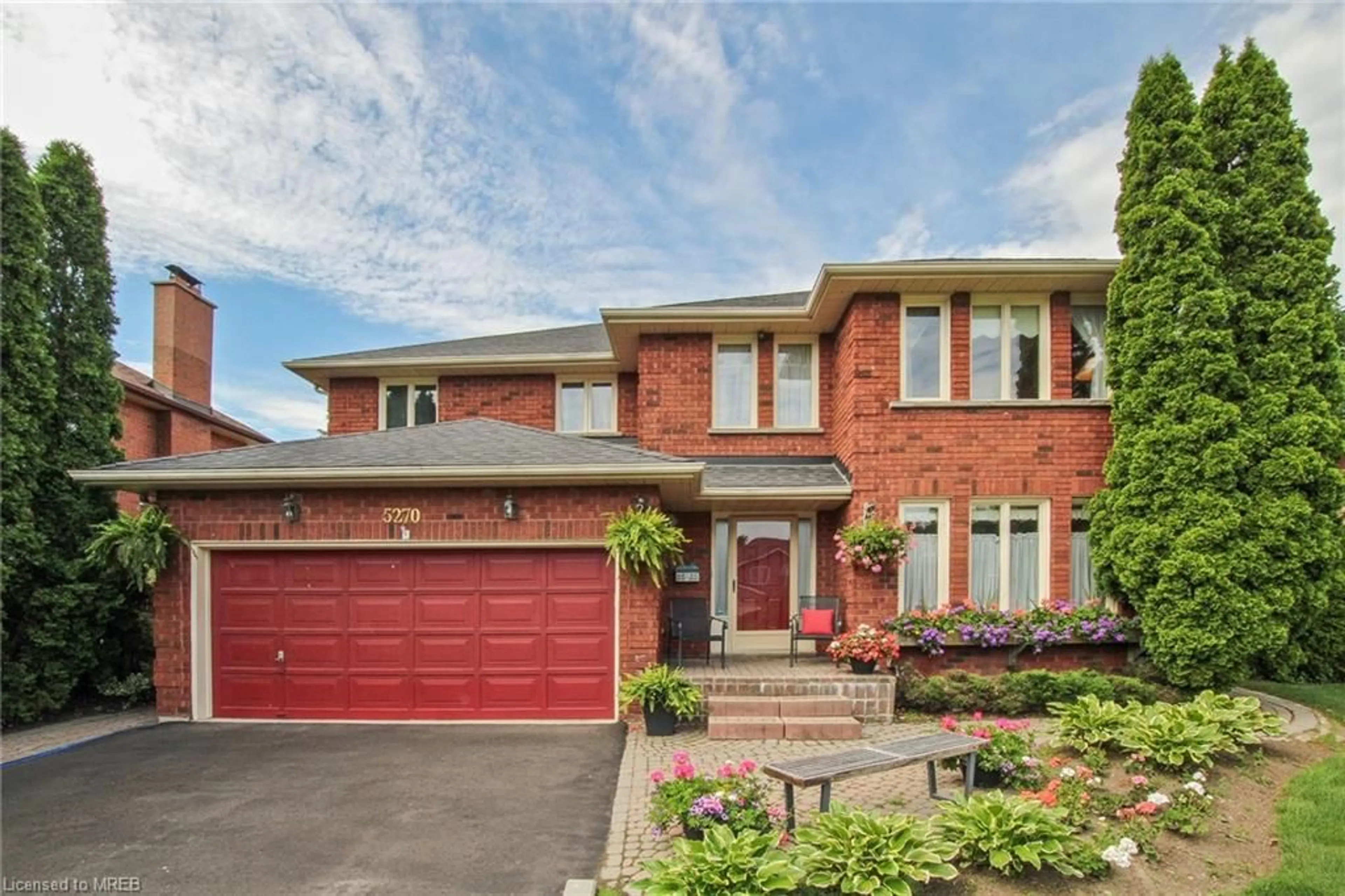 Home with brick exterior material for 5270 Giacco Crt, Mississauga Ontario L5M 3T1