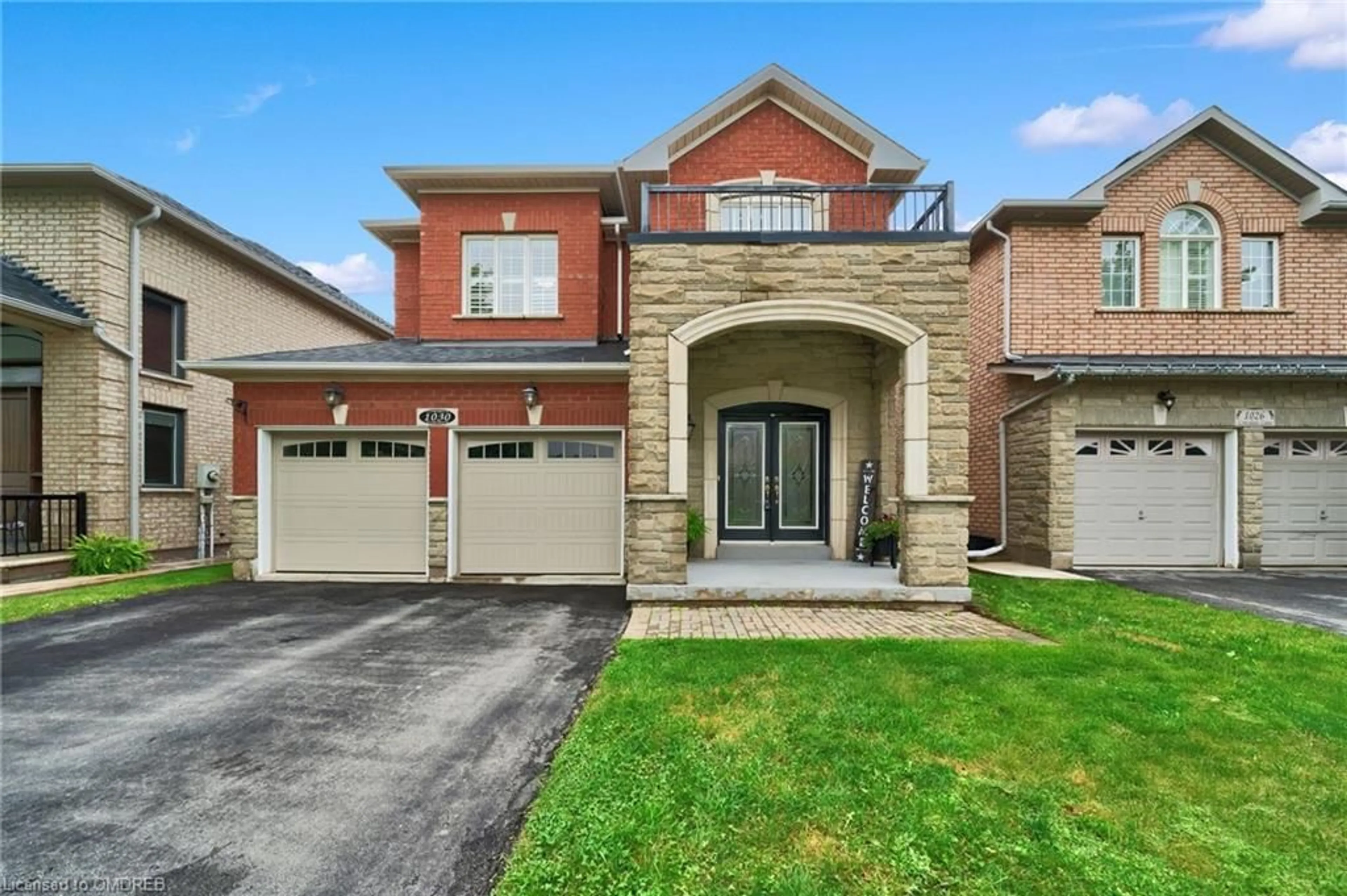 Home with brick exterior material for 1030 Lonsdale Lane, Oakville Ontario L6H 7L5