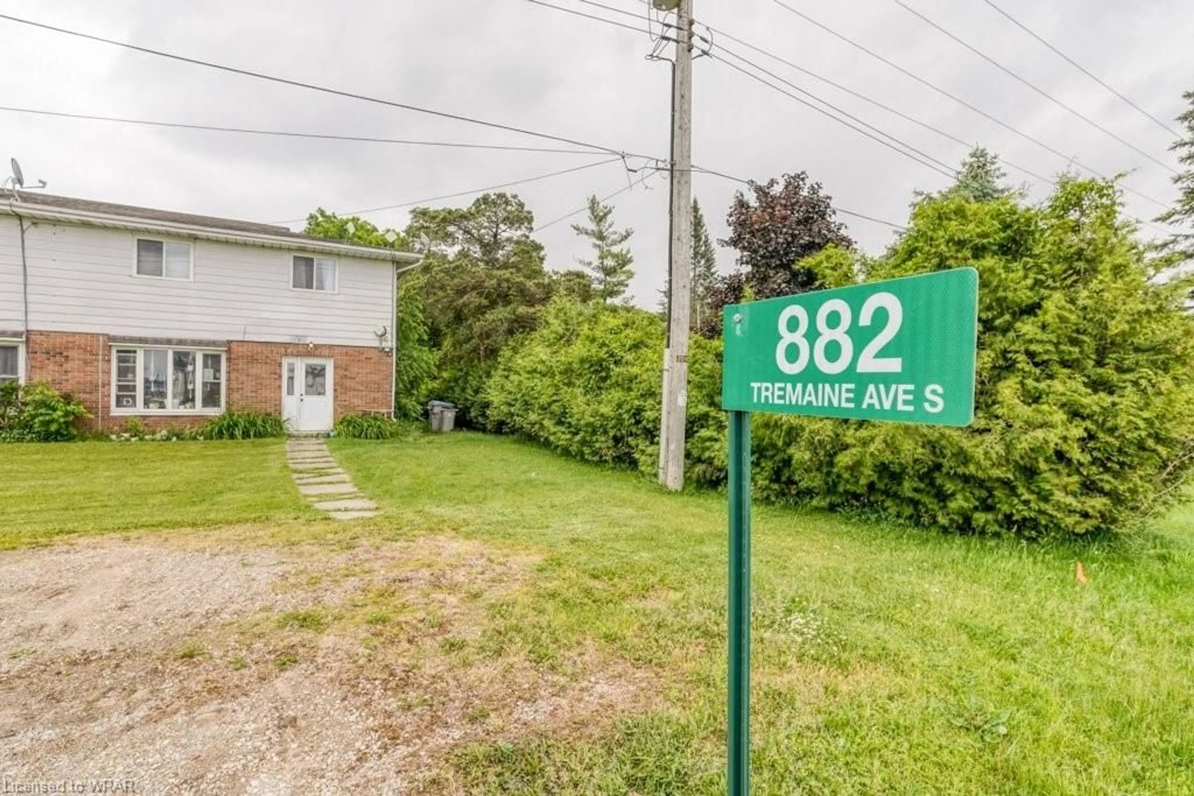 Street view for 882 Tremaine Ave, Listowel Ontario N4W 3G9