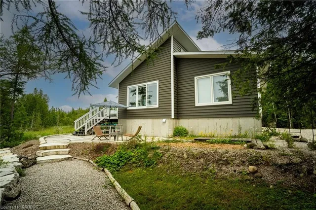 422 Dorcas Bay Rd, Tobermory 3