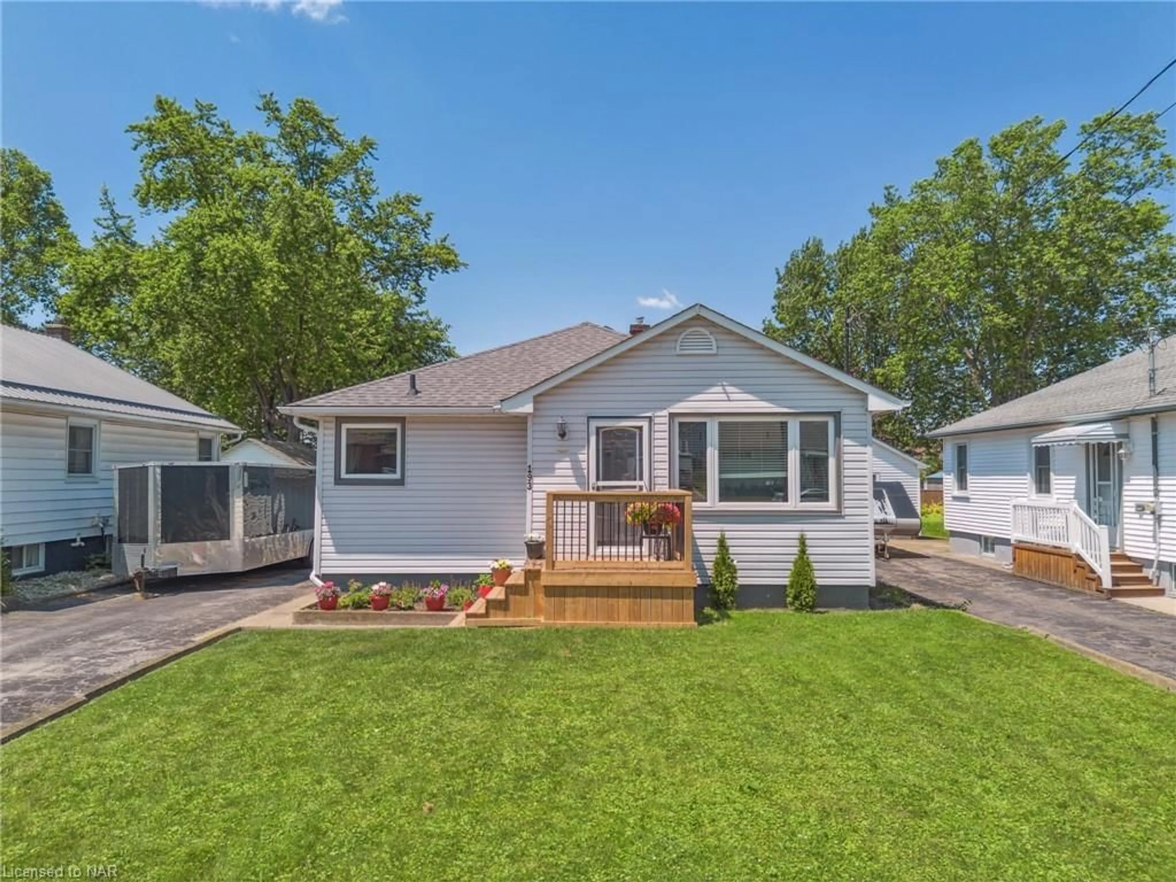 Frontside or backside of a home for 193 Queen St, Port Colborne Ontario L3K 5J3