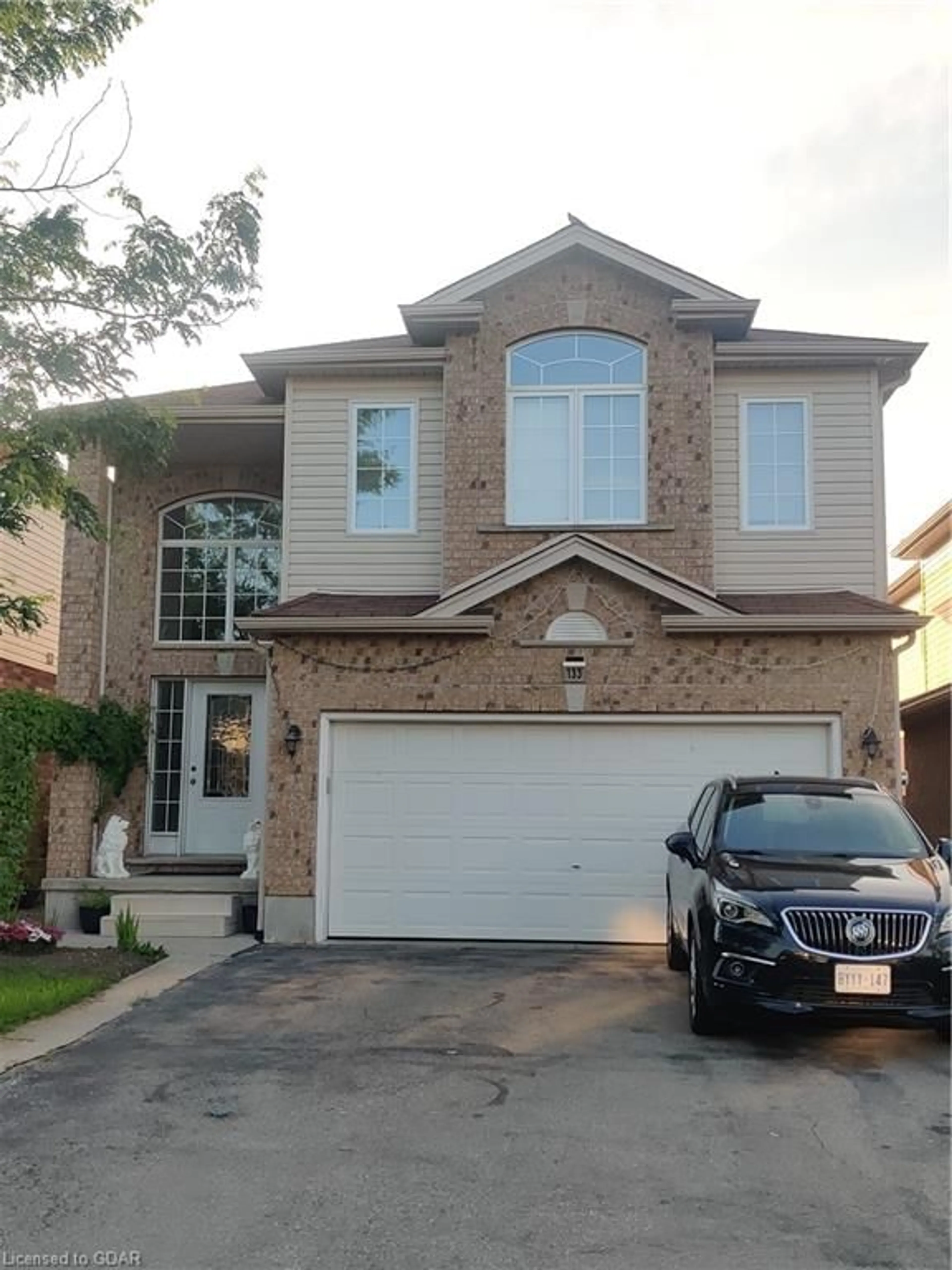 Frontside or backside of a home for 133 Clough Cres, Guelph Ontario N1L 0E4