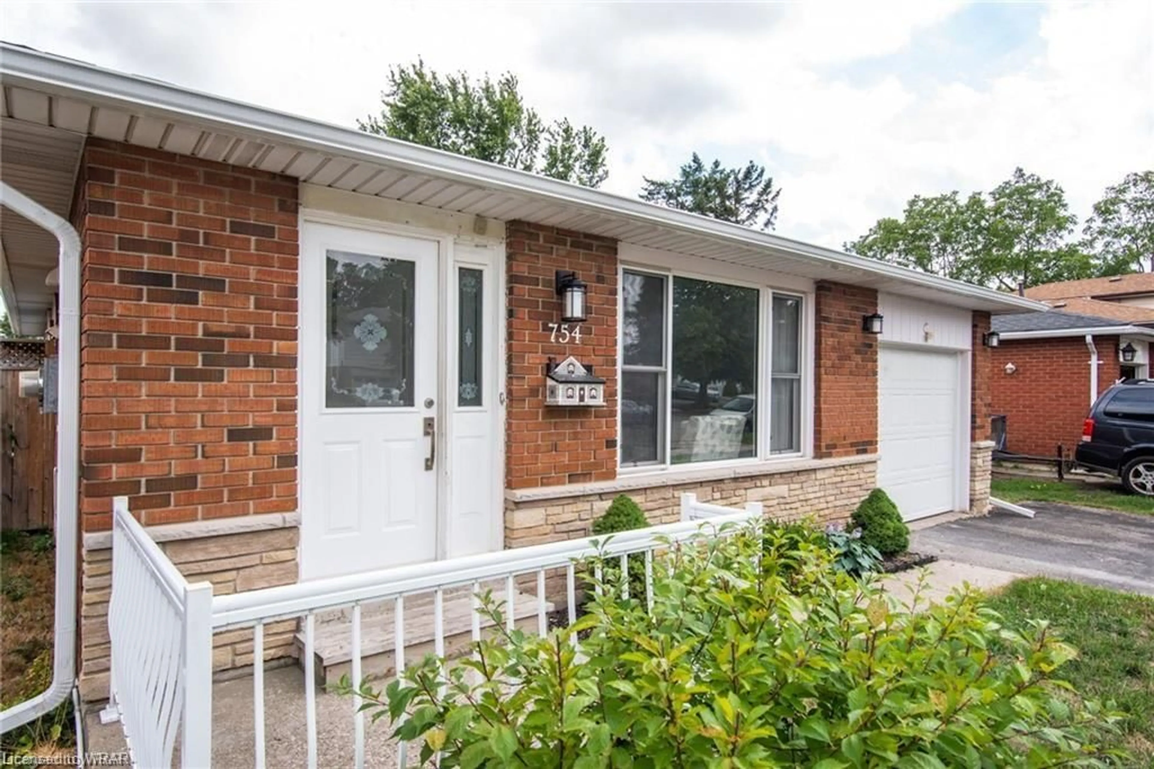 Home with brick exterior material for 754 Kummer Cres, Cambridge Ontario N3H 4Z1