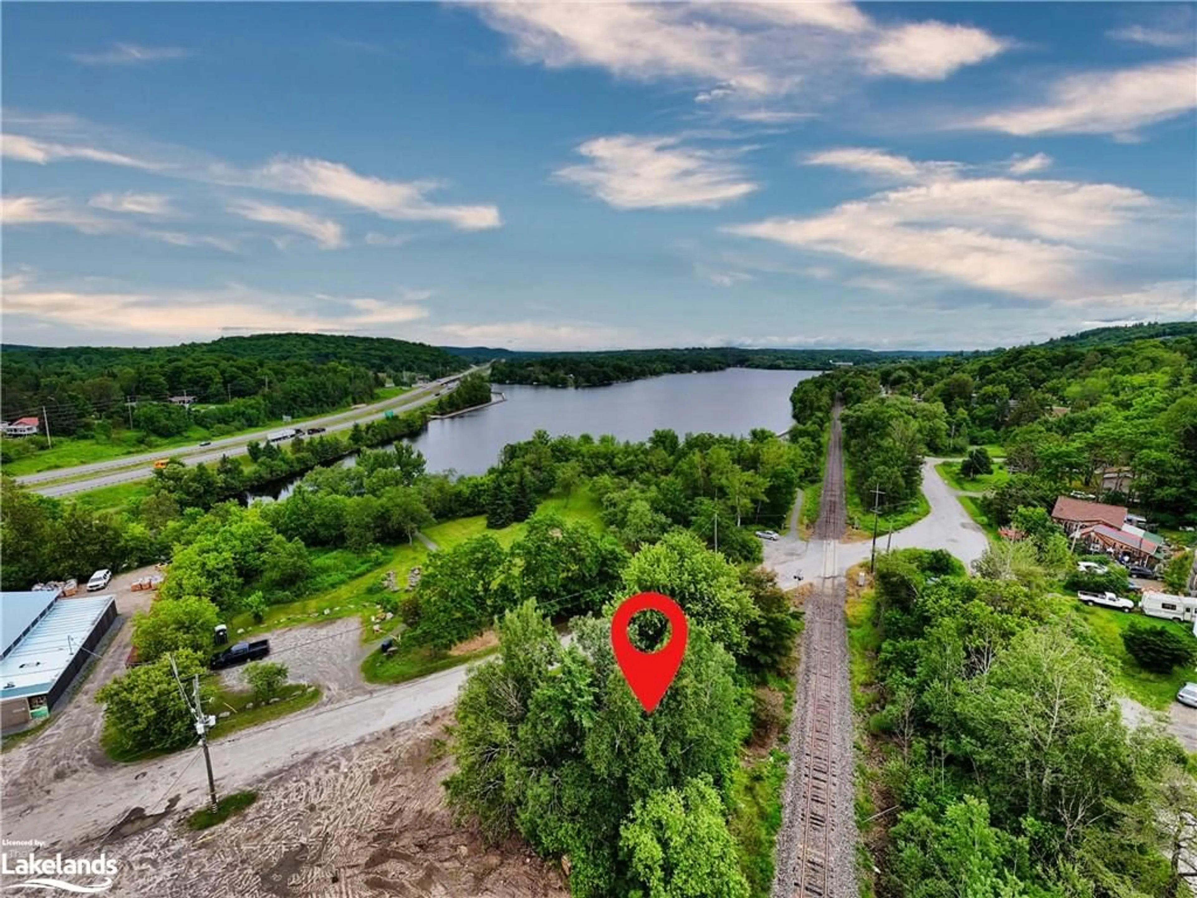 Lakeview for 2 Airport Rd, Huntsville Ontario P1H 1X7