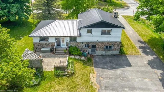 31 Pointview Dr, Lion's Head 4