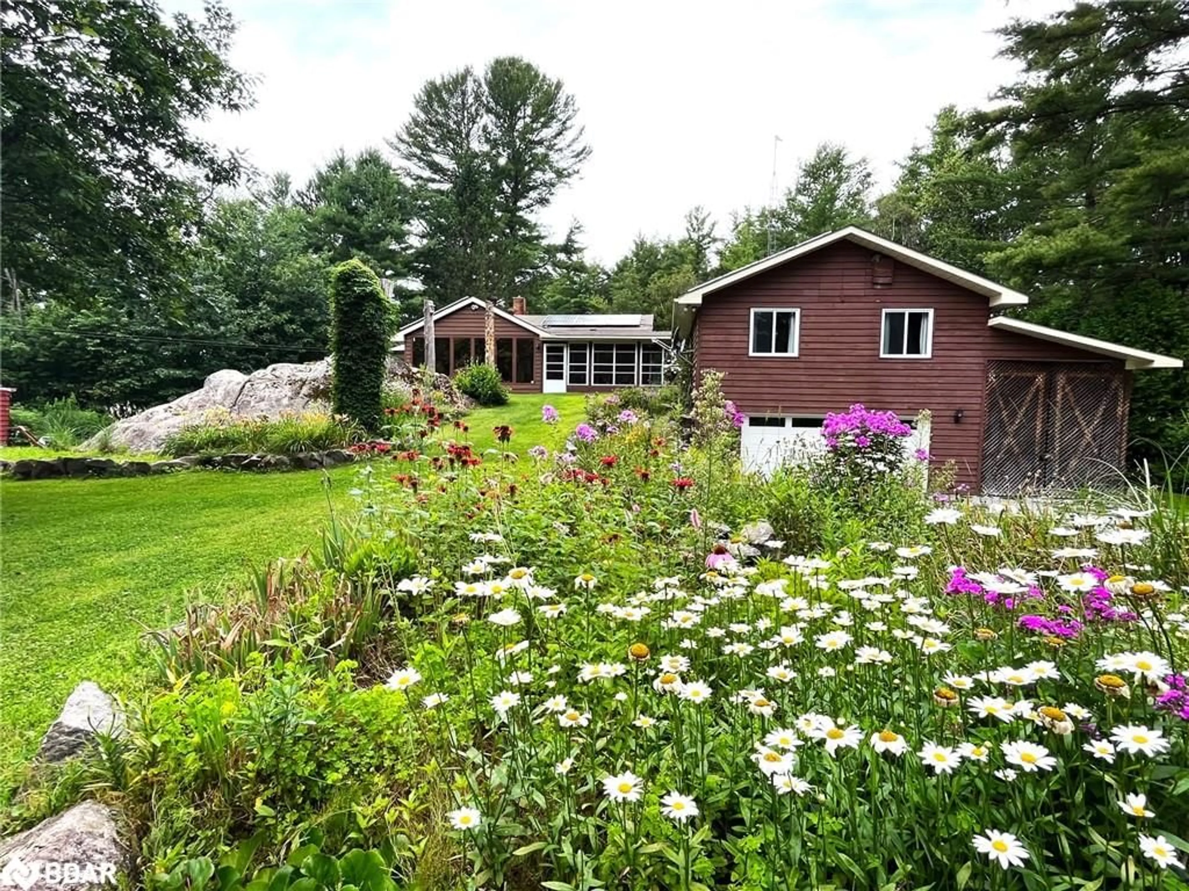 Cottage for 20 Black River Rd, Washago Ontario L0K 2B0