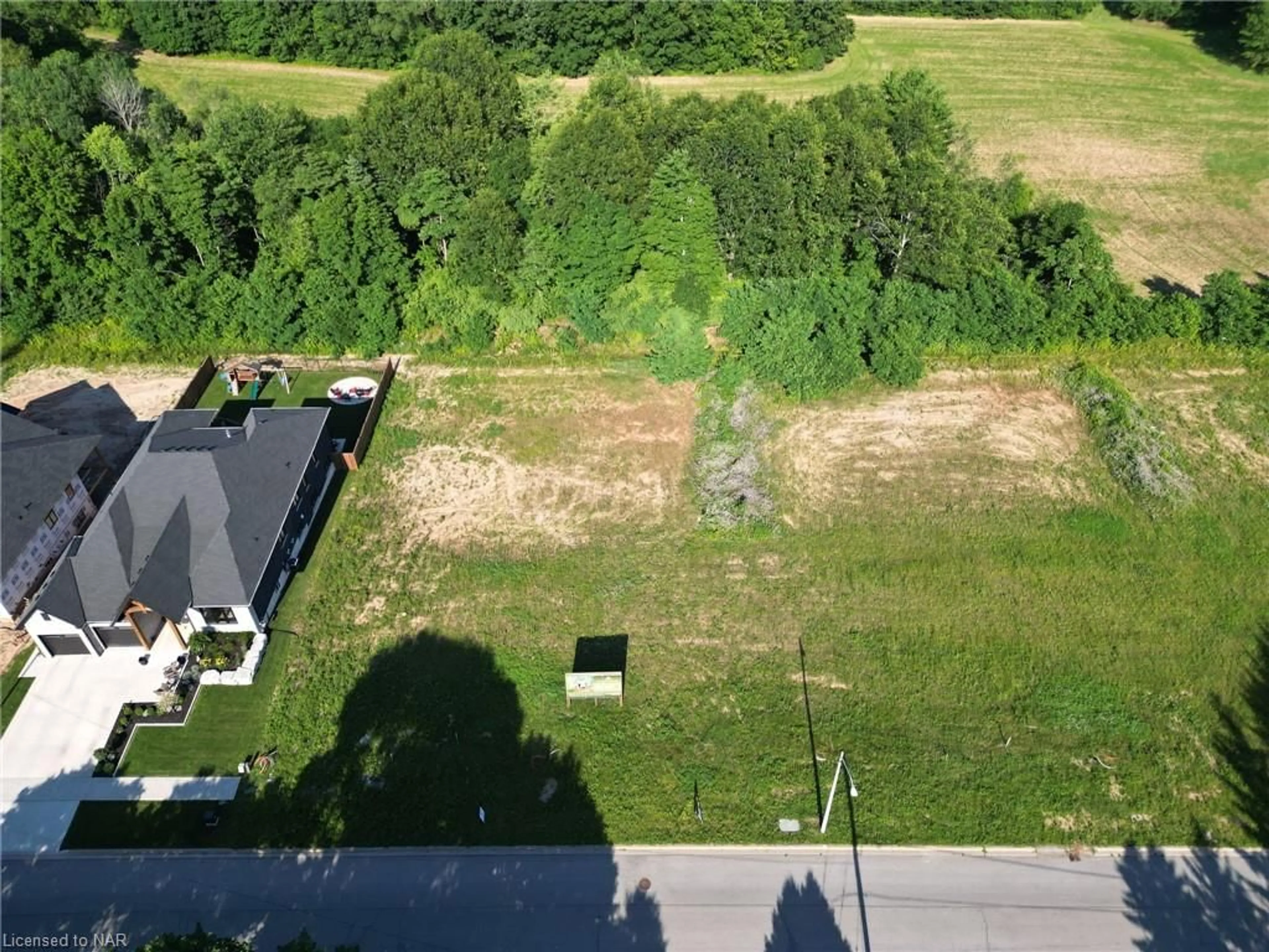 Fenced yard for LOT 8 Balfour St, Fenwick Ontario L0S 1C0