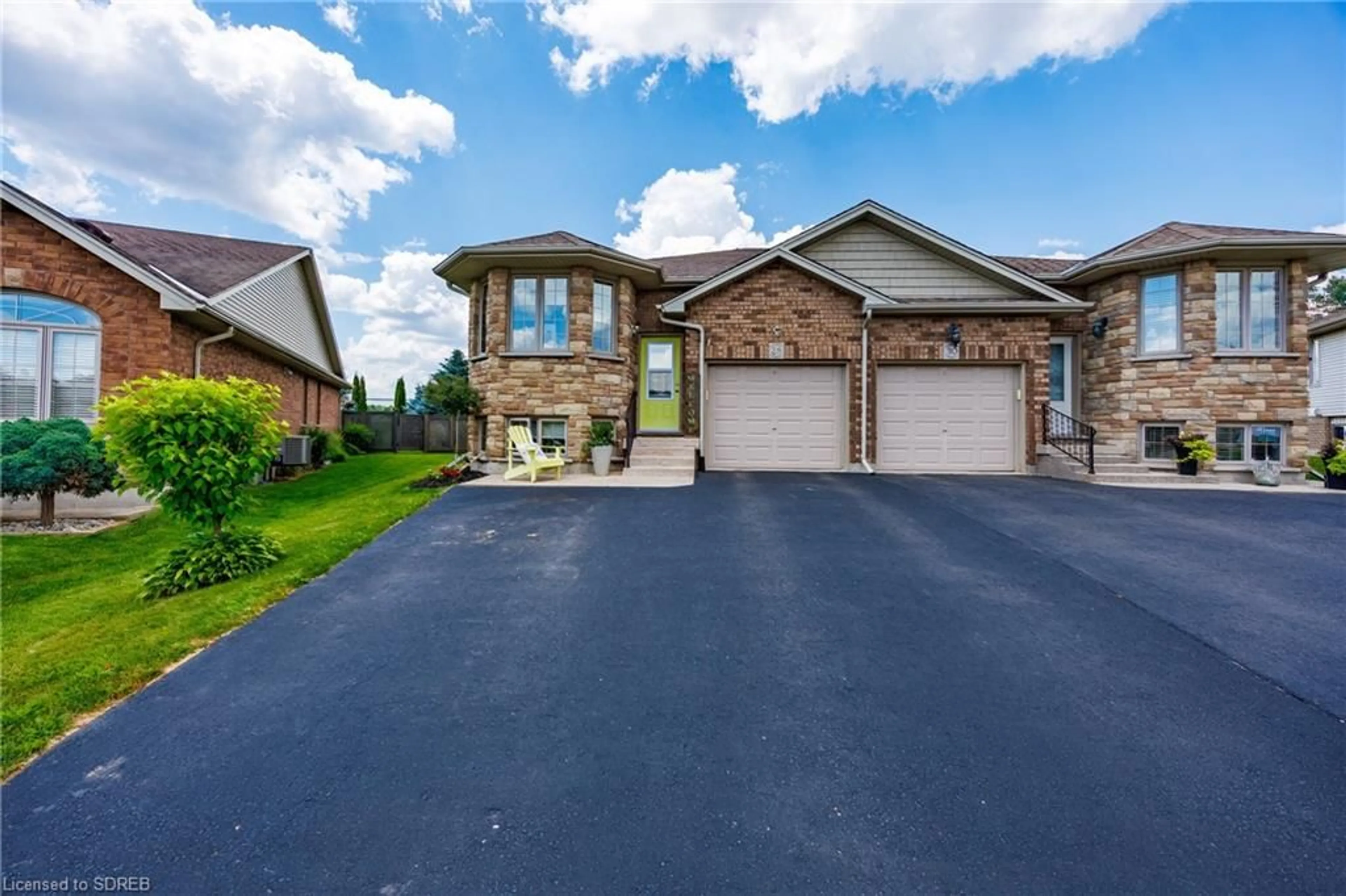 Frontside or backside of a home for 28 Millcroft Dr, Simcoe Ontario N3Y 0B1