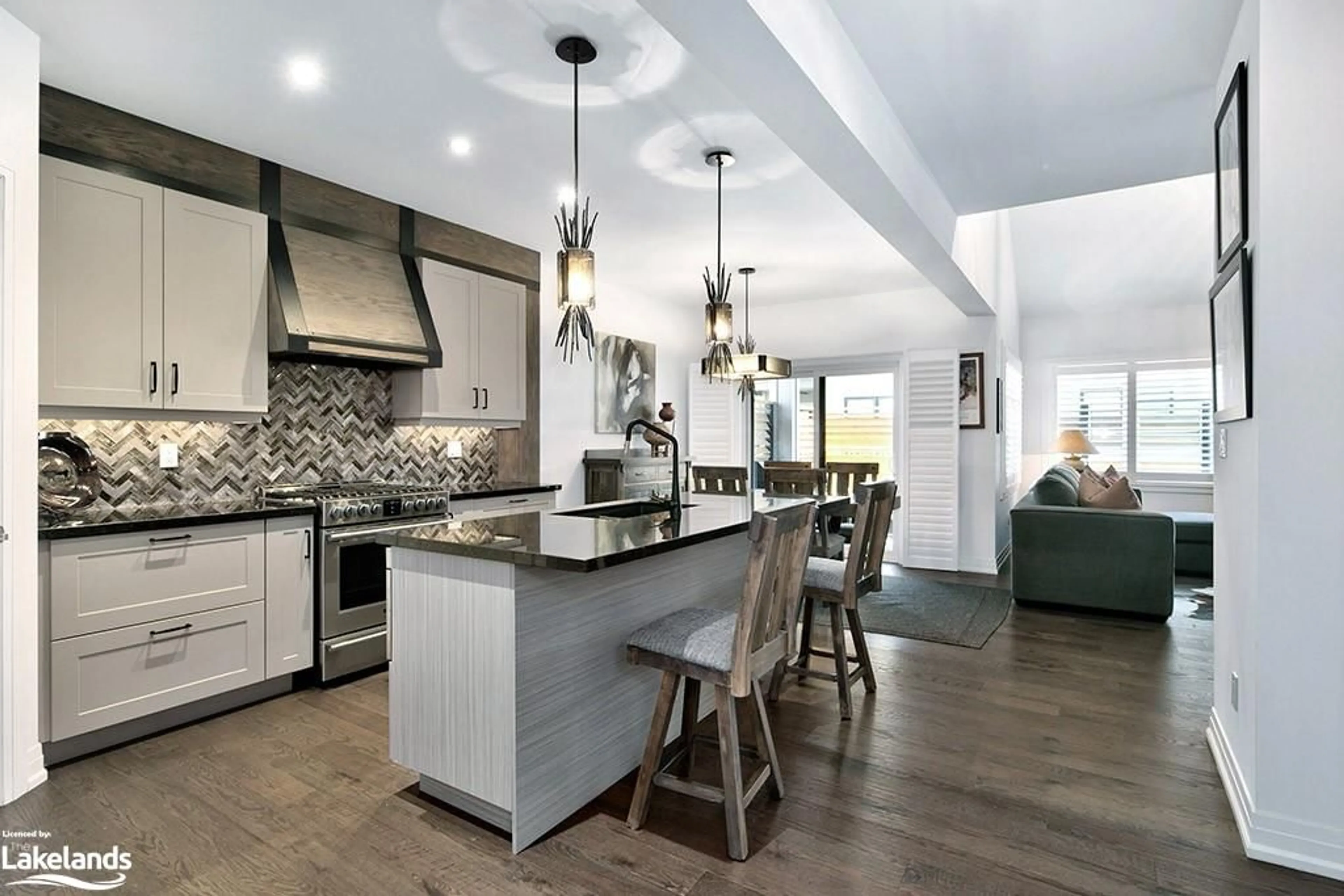 Contemporary kitchen for 104 Clippers Lane, Thornbury Ontario N0H 2P0