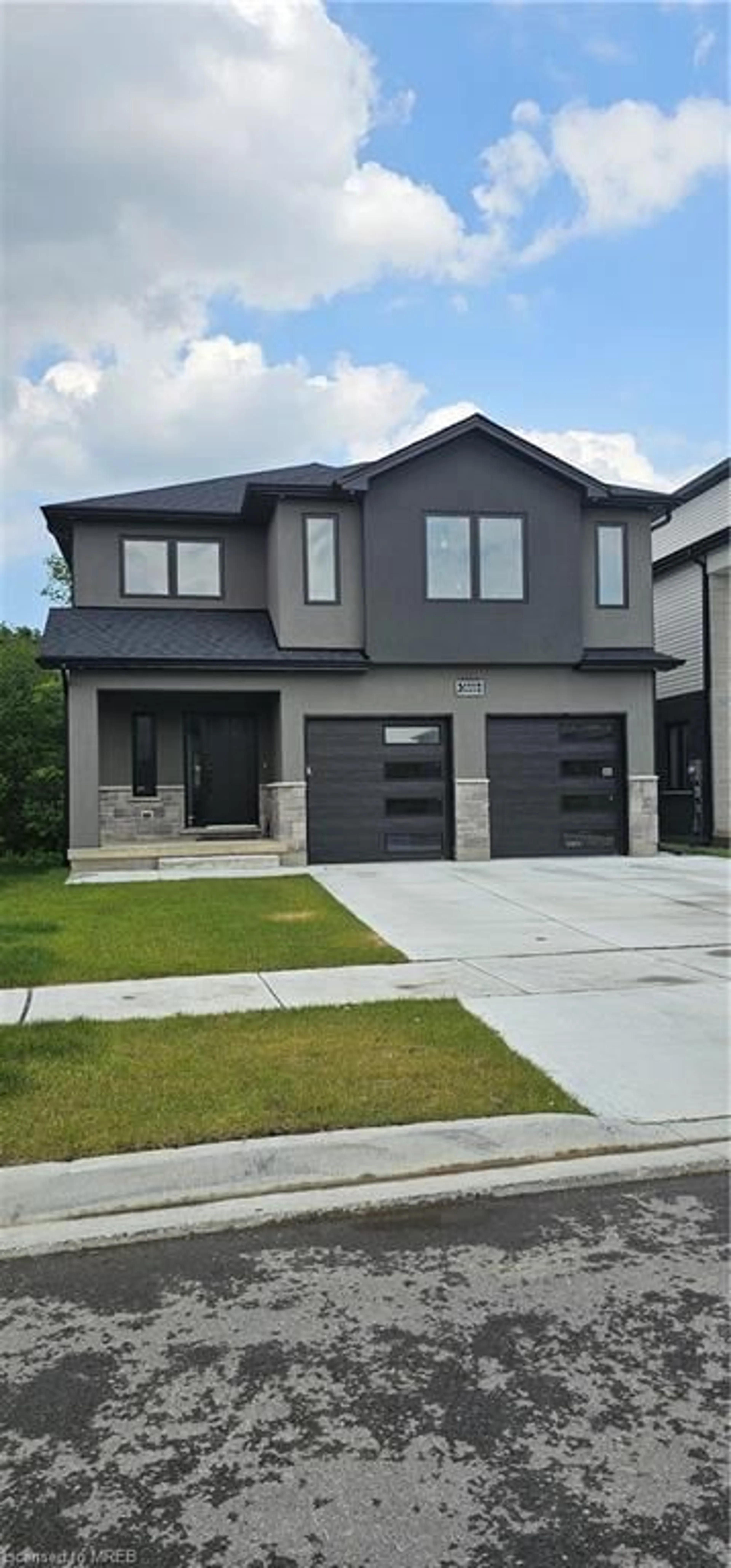 Frontside or backside of a home for 3444 Oriole Drive Dr, London Ontario N6M 0K1