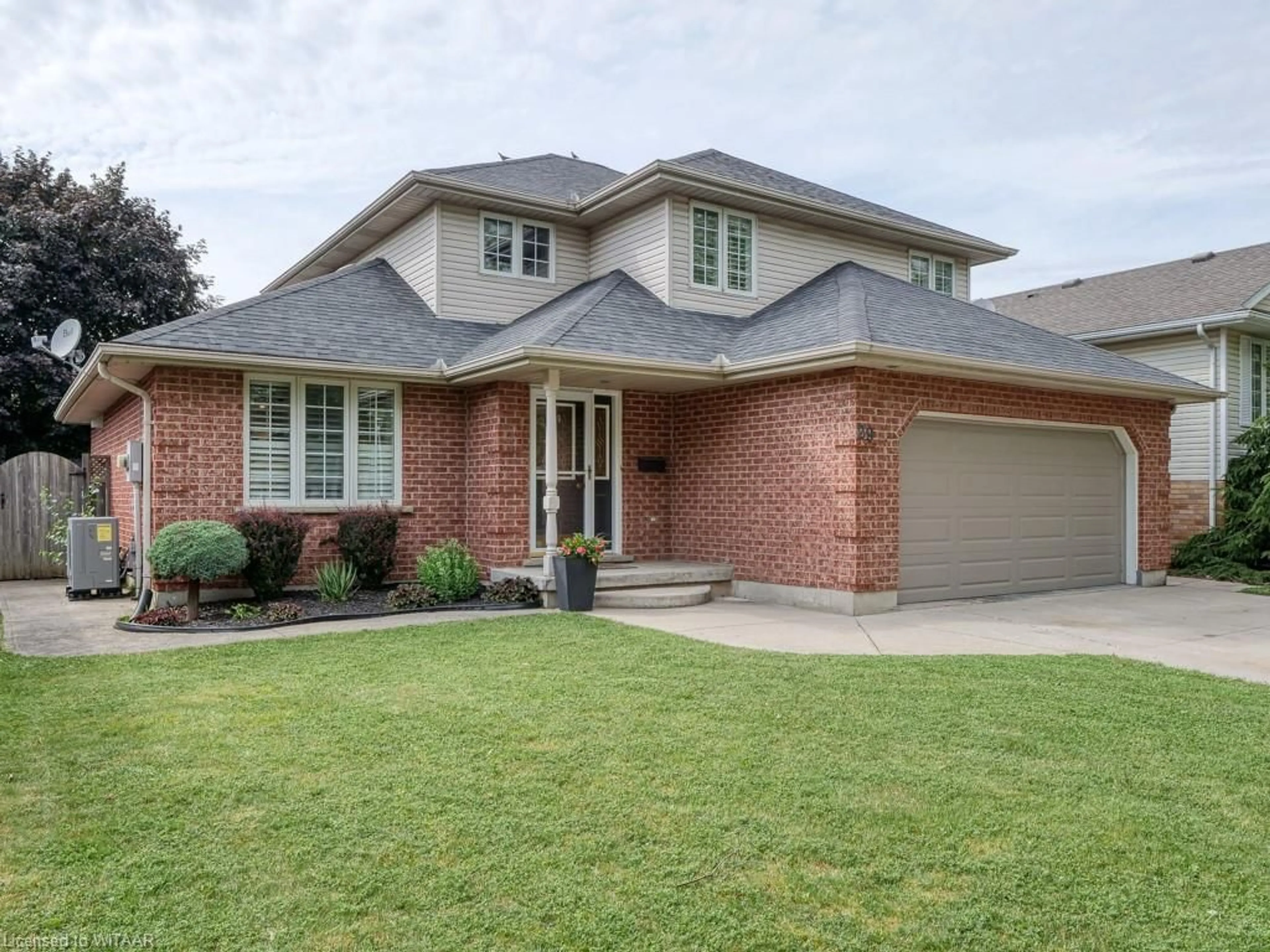 Home with brick exterior material for 29 Indian Rd, Woodstock Ontario N4T 1E4