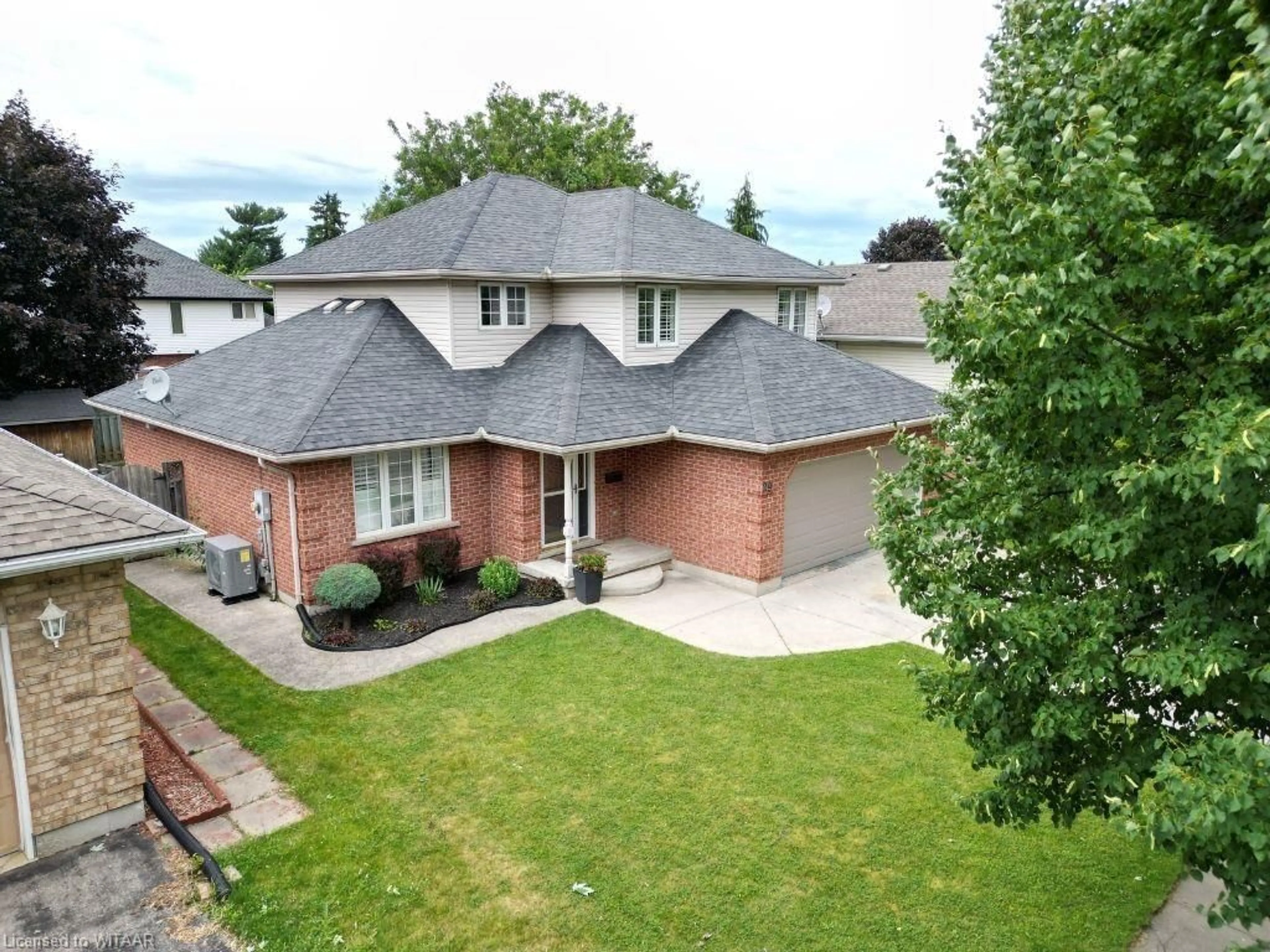Frontside or backside of a home for 29 Indian Rd, Woodstock Ontario N4T 1E4