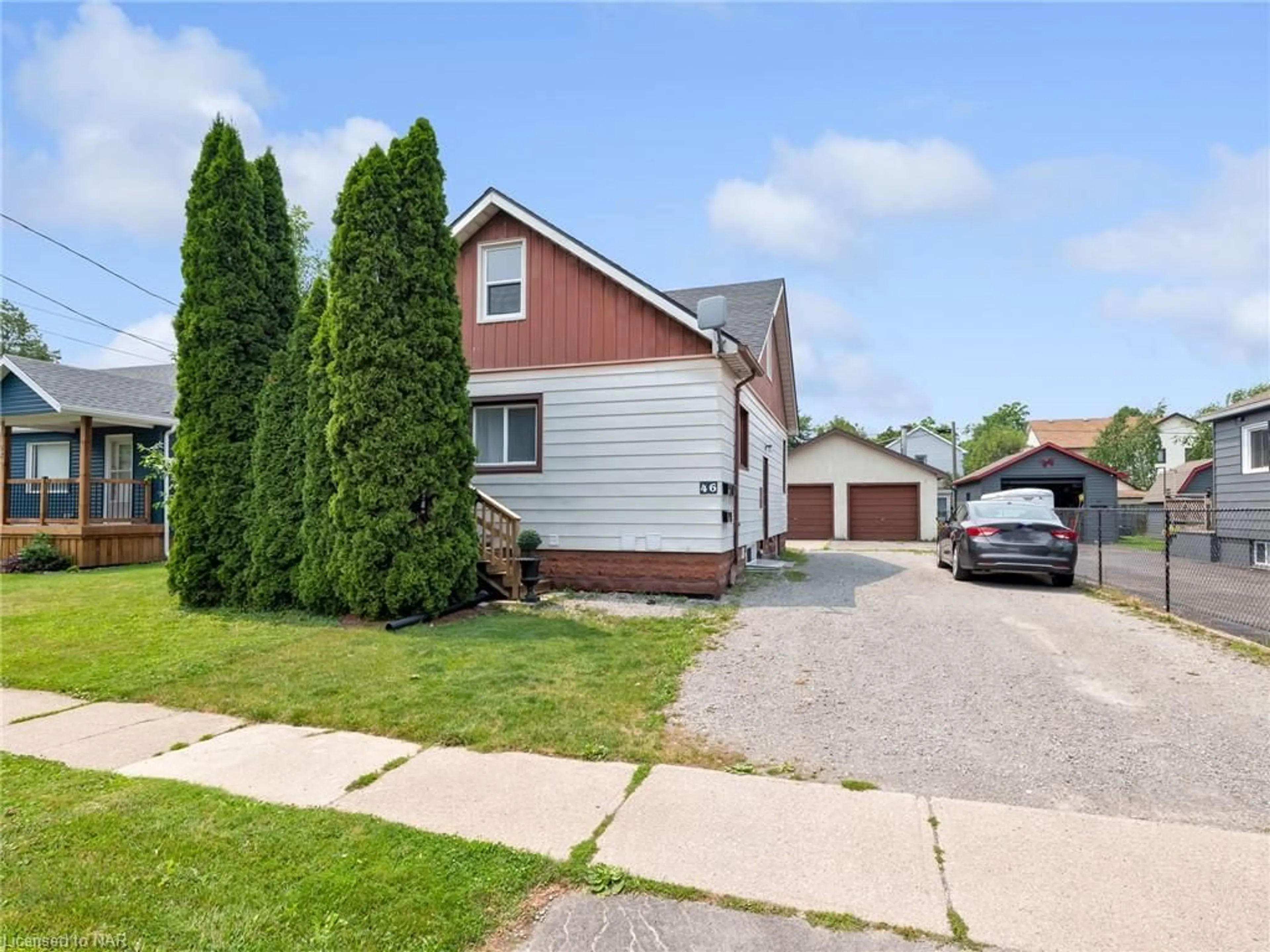 Frontside or backside of a home for 46 Commercial St, Welland Ontario L3B 2P4