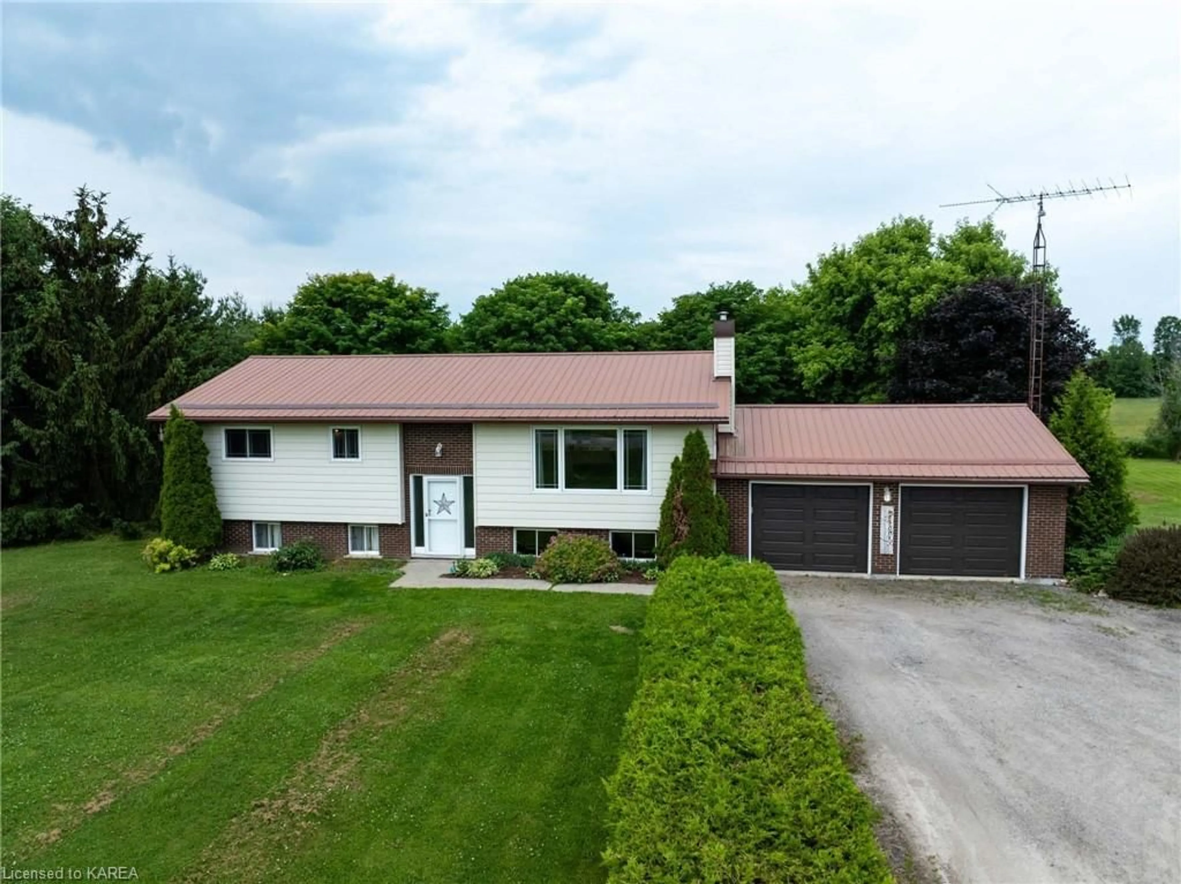 Frontside or backside of a home for 2338 Outlet Rd, Lansdowne Ontario K0E 1L0