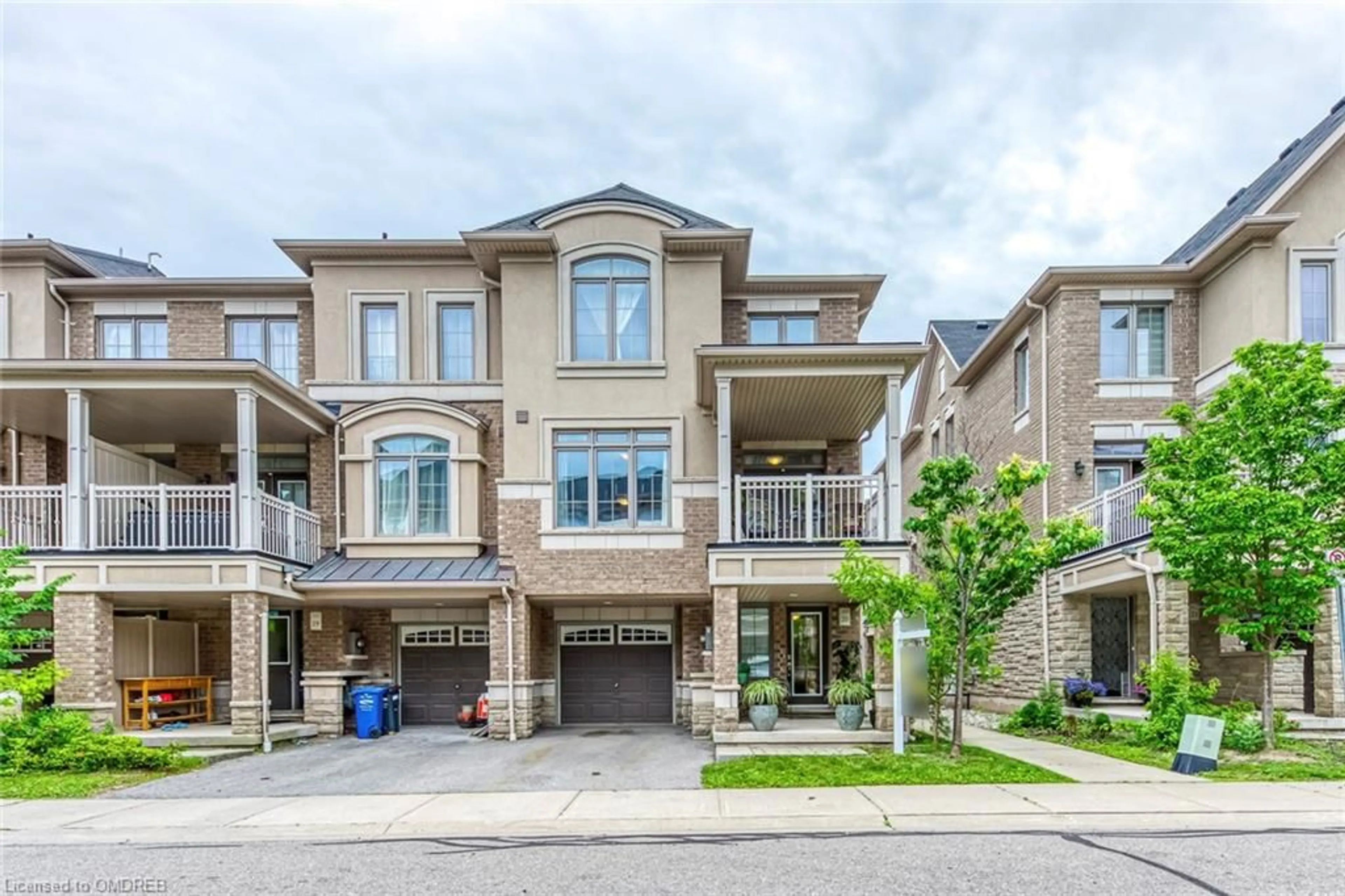 A pic from exterior of the house or condo for 2435 Greenwich Dr #20, Oakville Ontario L6M 0S4