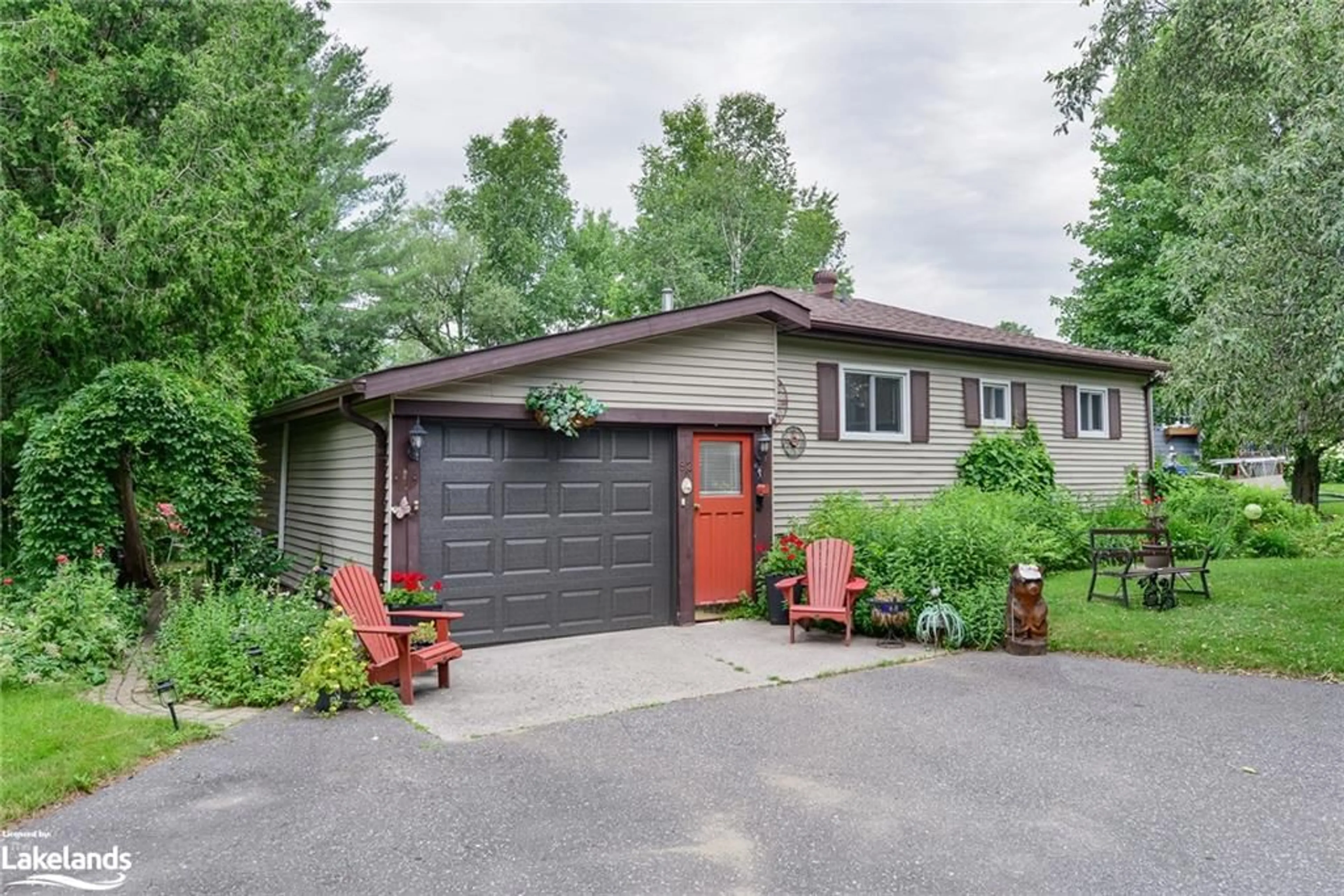 Cottage for 92 Beaumont Dr, Bracebridge Ontario P1L 1X2