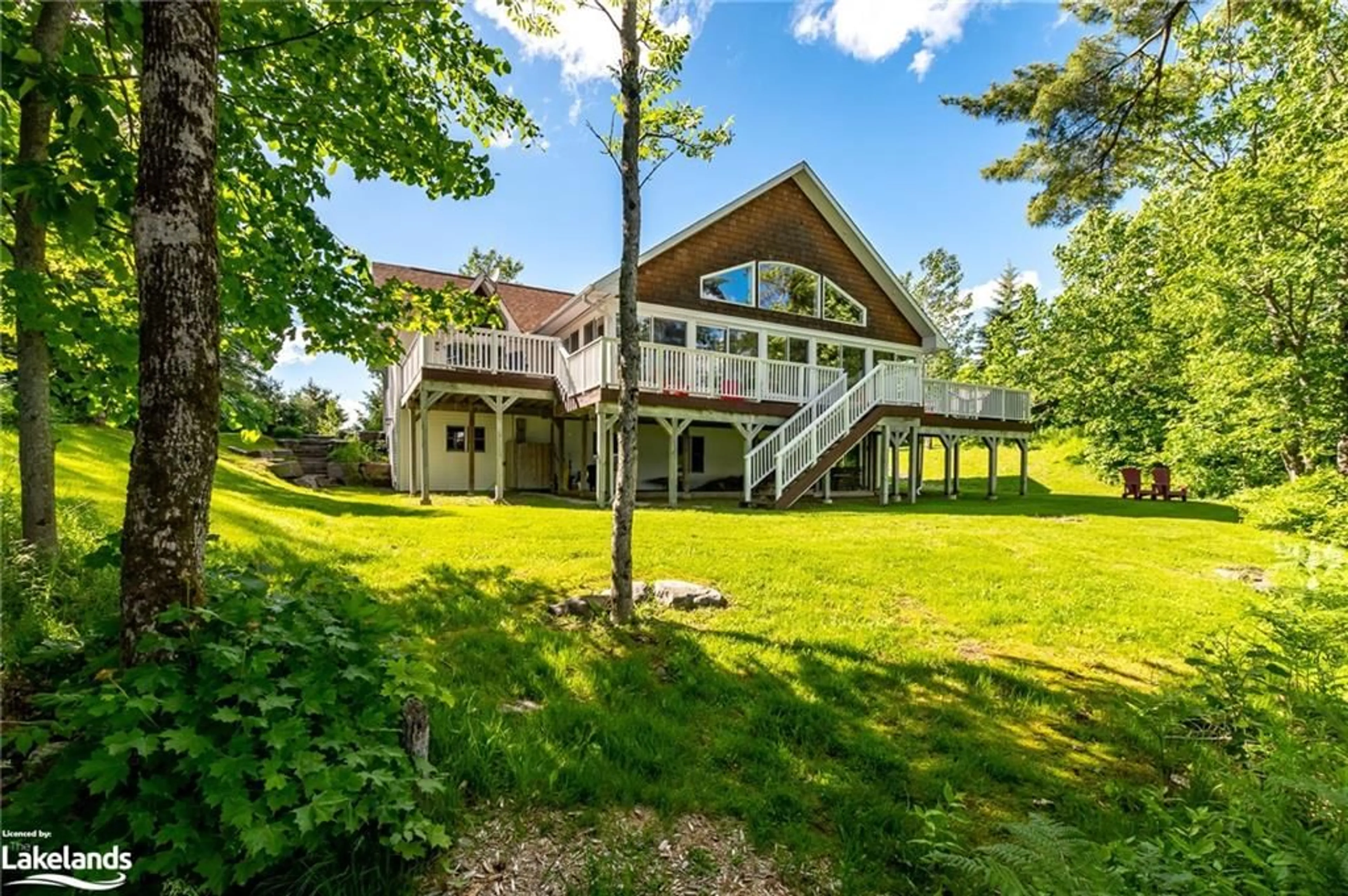 Cottage for 1216 Golf Course Rd, Lake Of Bays Ontario P1H 2J6